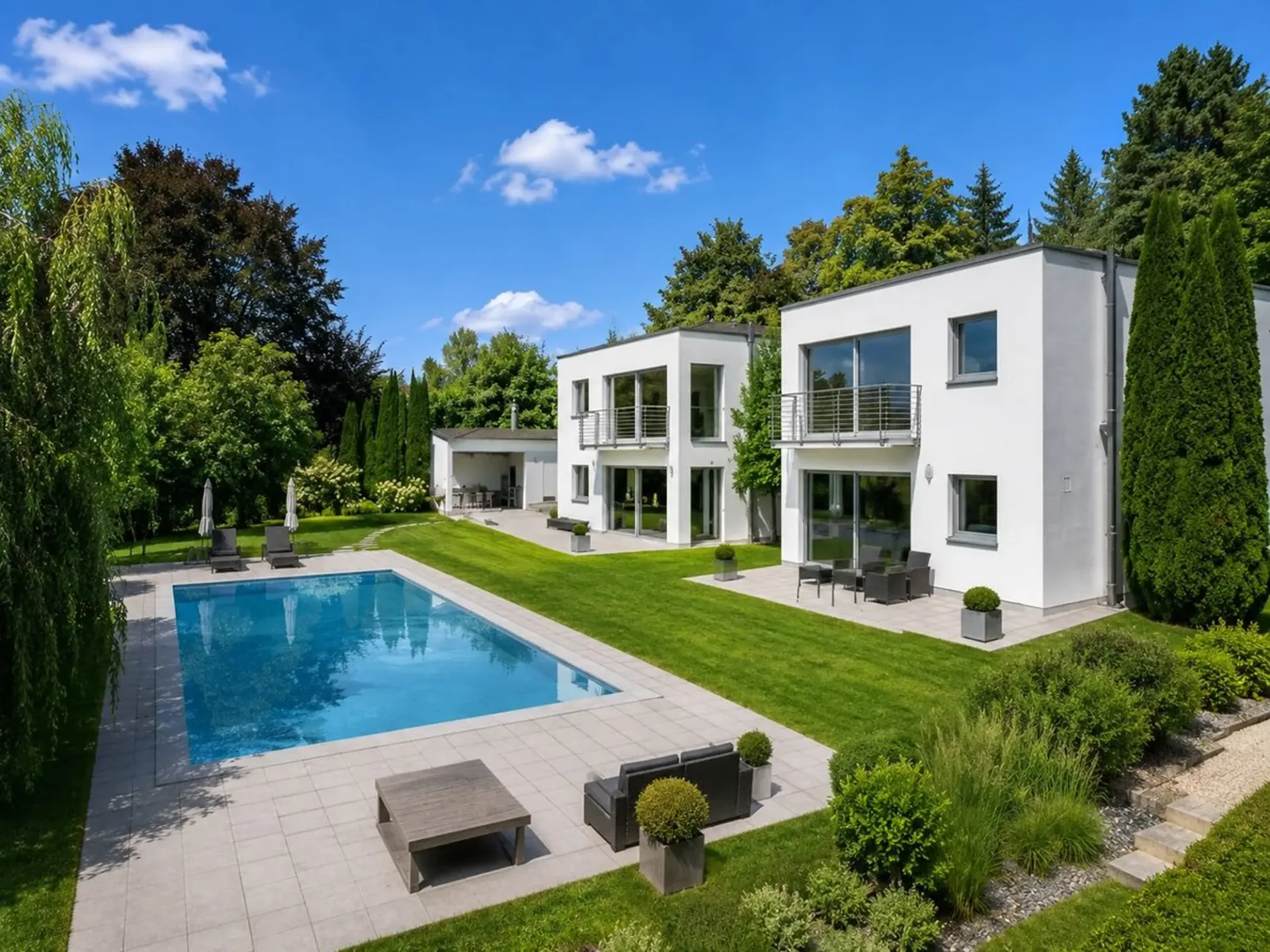 Außergewöhnliche moderne Residenz in der Nähe des Golfplatzes