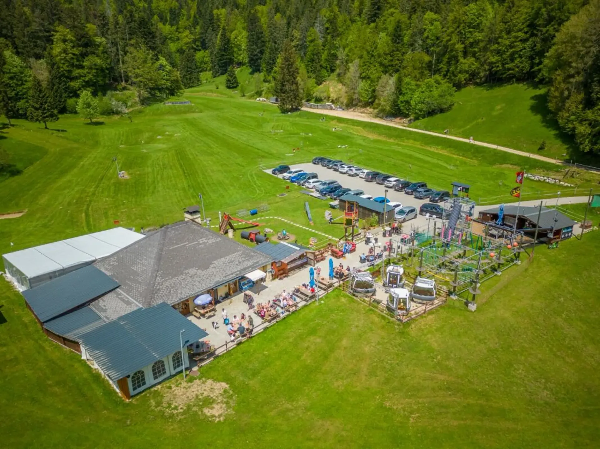 Basse-Ruche Restaurant und Freizeitaktivitäten