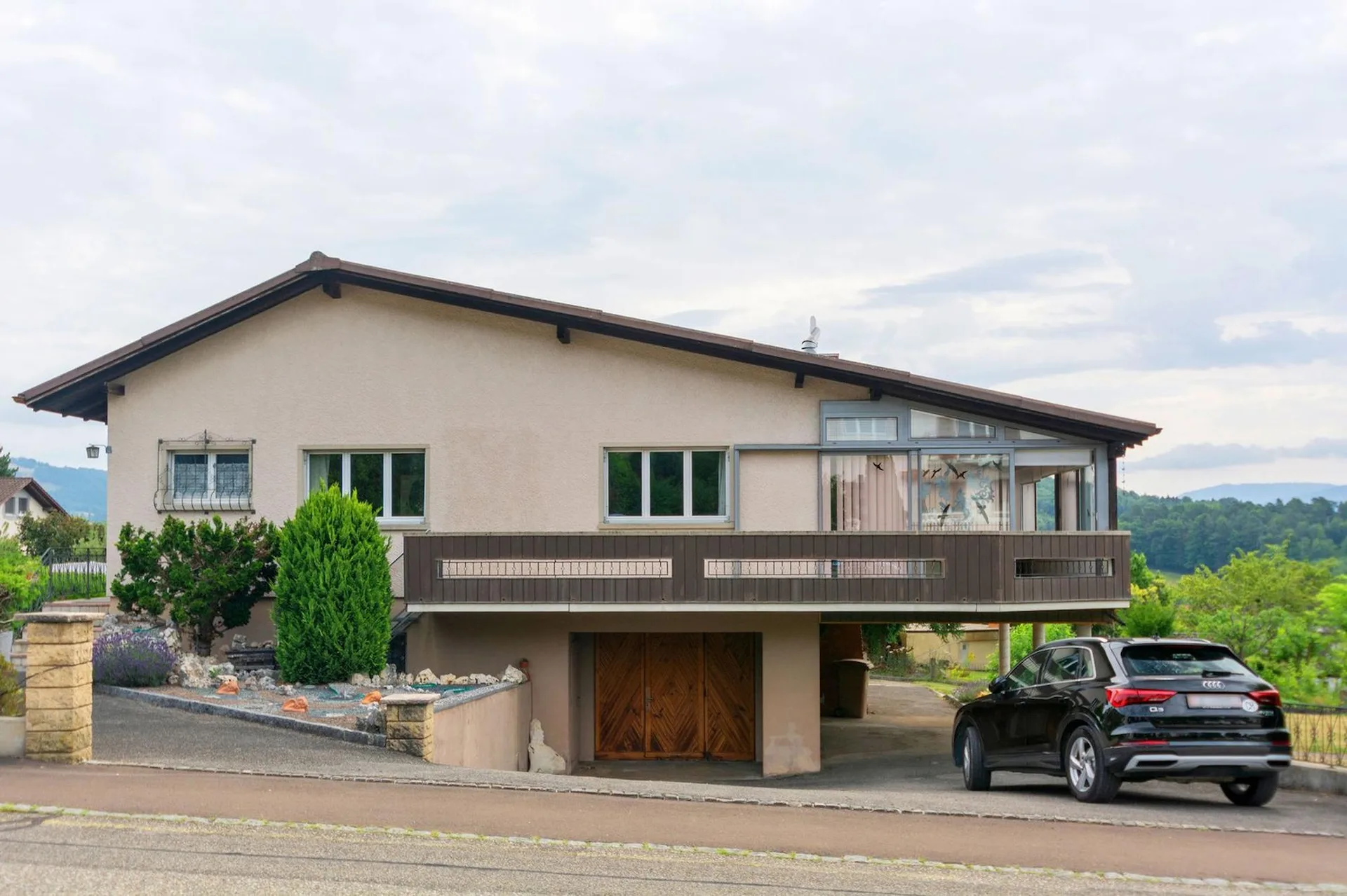 Komfortables Einfamilienhaus mit 6.5 Zimmern in Boécourt