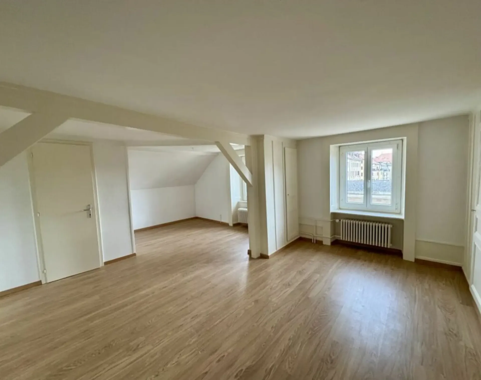 3,5 Zimmer unter dem Dach - Einzigartiger Charme im Herzen der Innenstadt