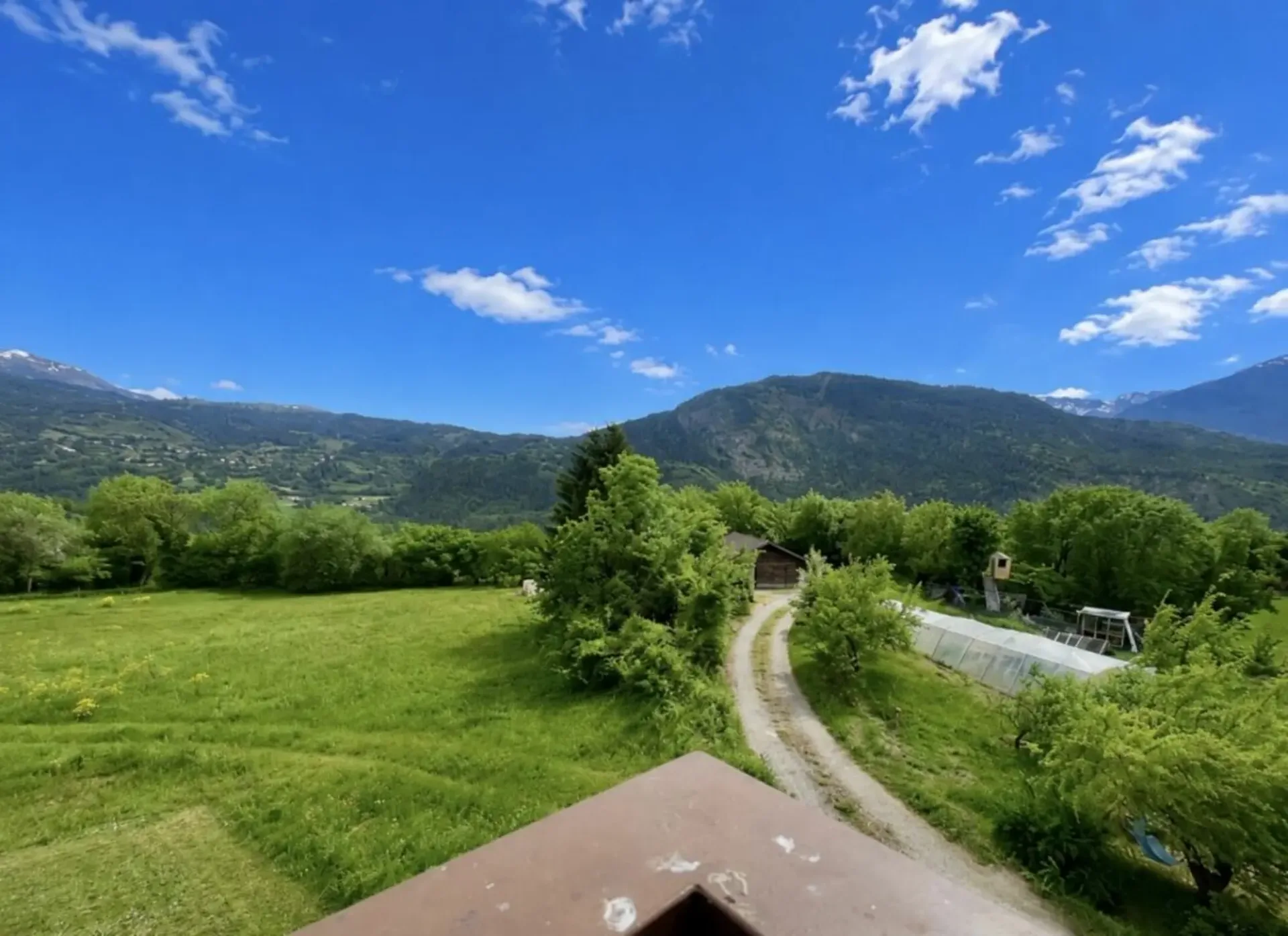 4,5 Zimmer unter dem Dach in ruhiger Lage