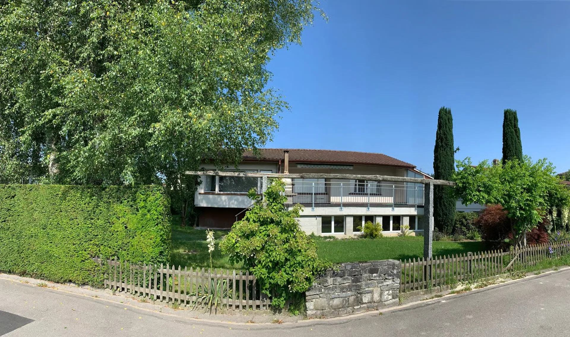 Einfamilienhaus zur Miete mit grossem Garten und Cheminée in Jegenstorf