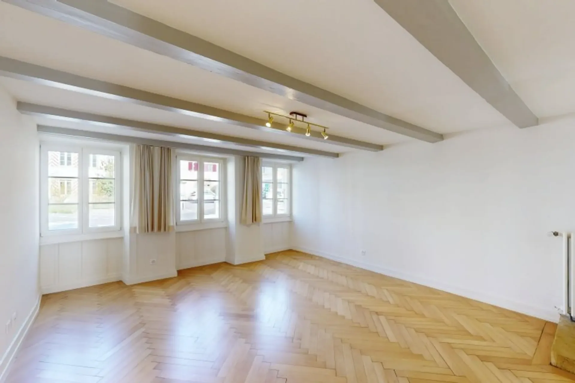 02526 - 5-Zimmer-Wohnung - Place du Temple 13 - Cortaillod