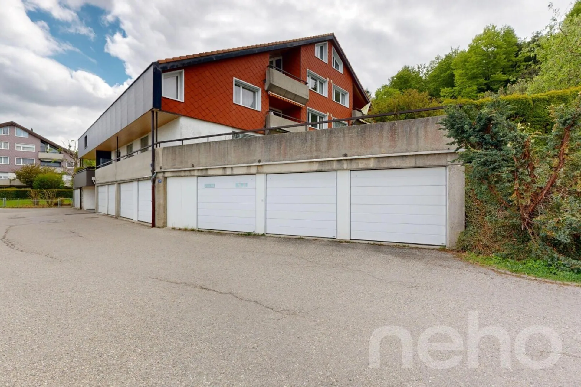 Appartement familial de 5,5 pièces et 157 m² avec cheminée et garage