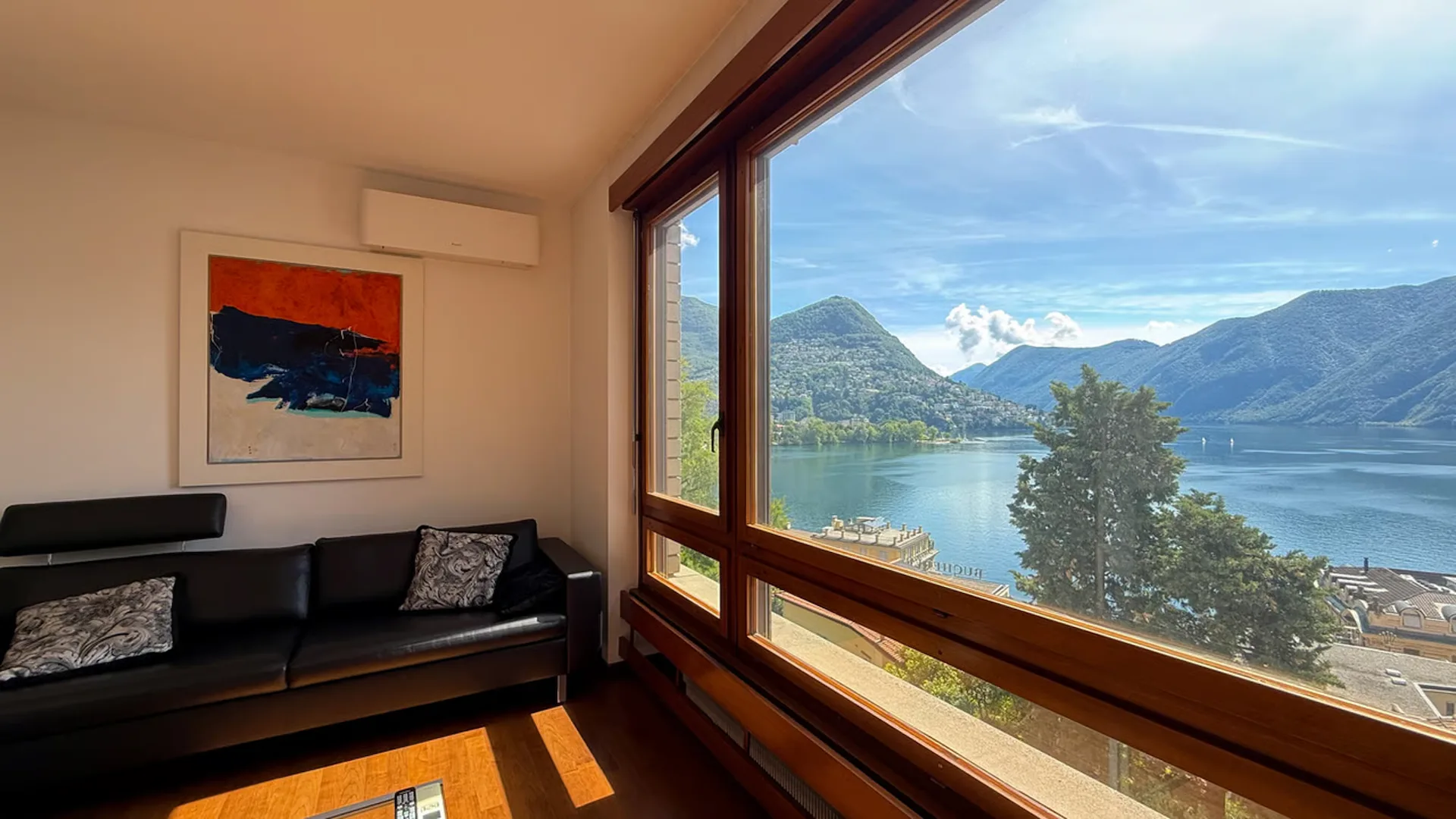 Pied-à-terre nel centro di Lugano con vista aperta sul lago