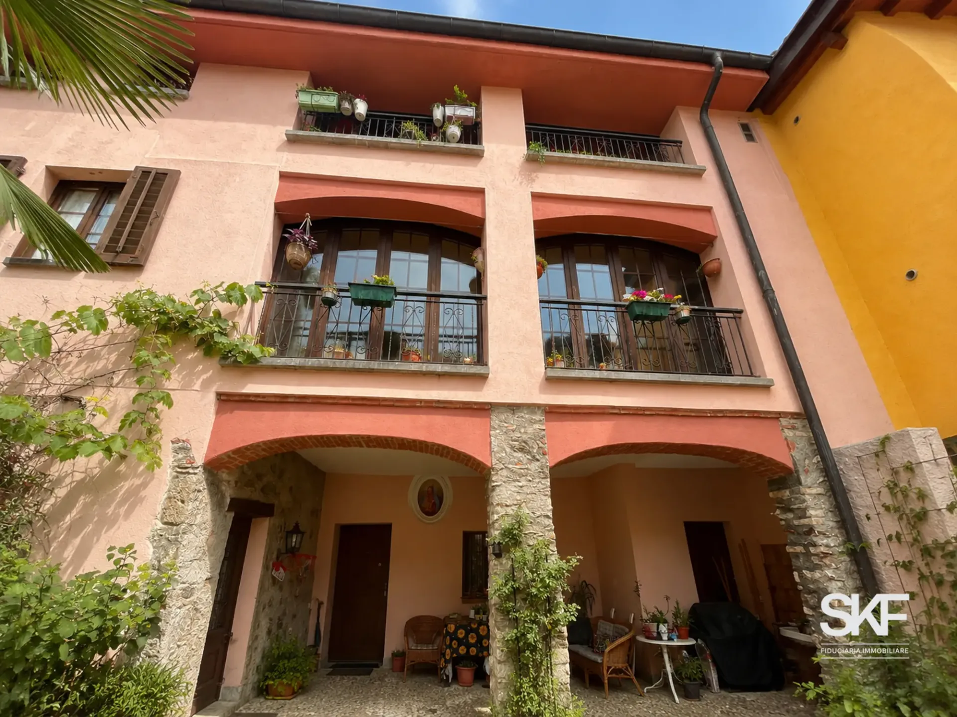 BEDANO - TWO-FAMILY HOUSE FOR SALE
