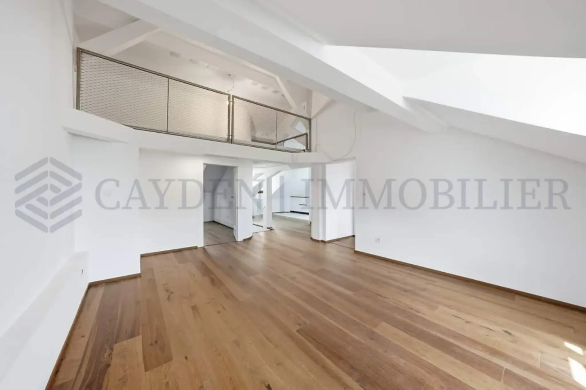 Exklusivität !!!! Schönes vollständig renoviertes Apartment in einem charmanten Gebäude.
