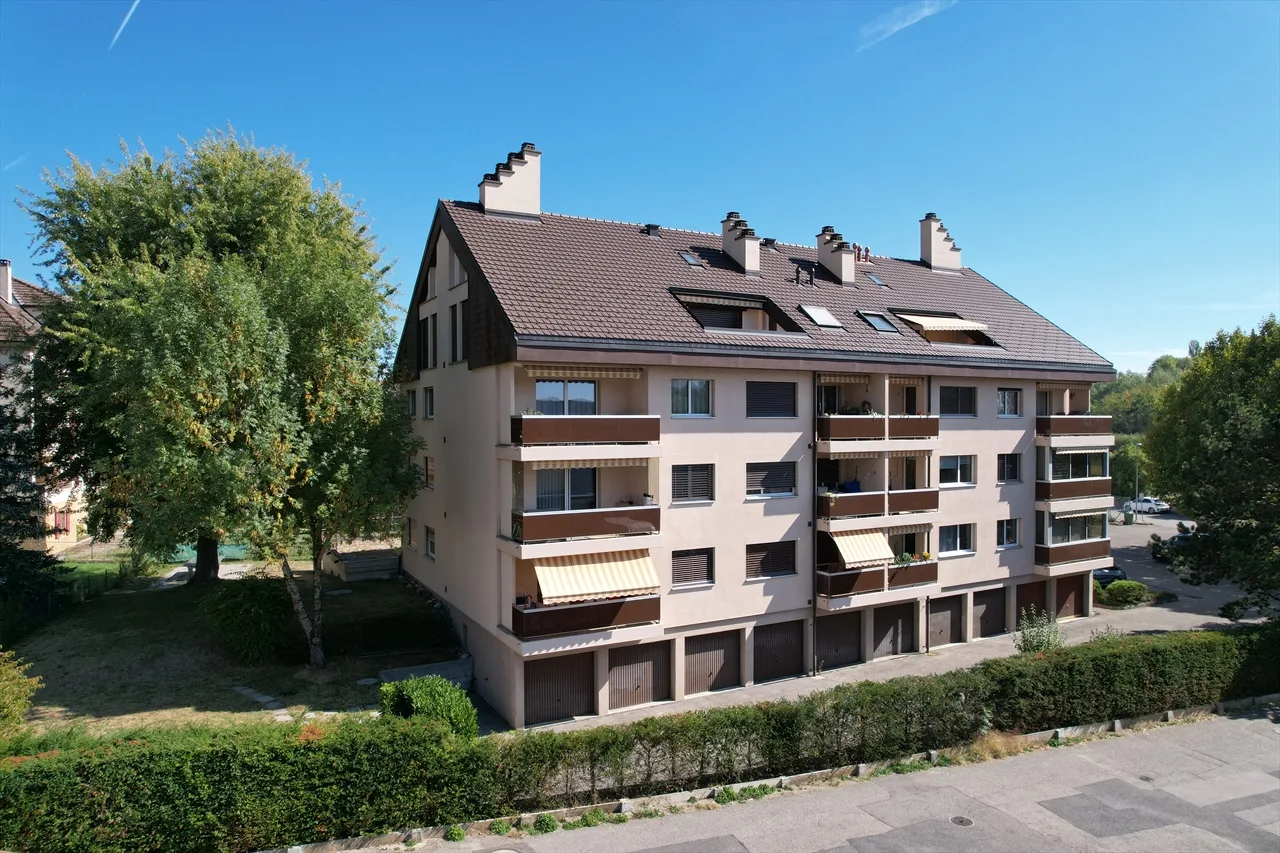 Wohnung mit 4.5 Zimmern im 3. Stock