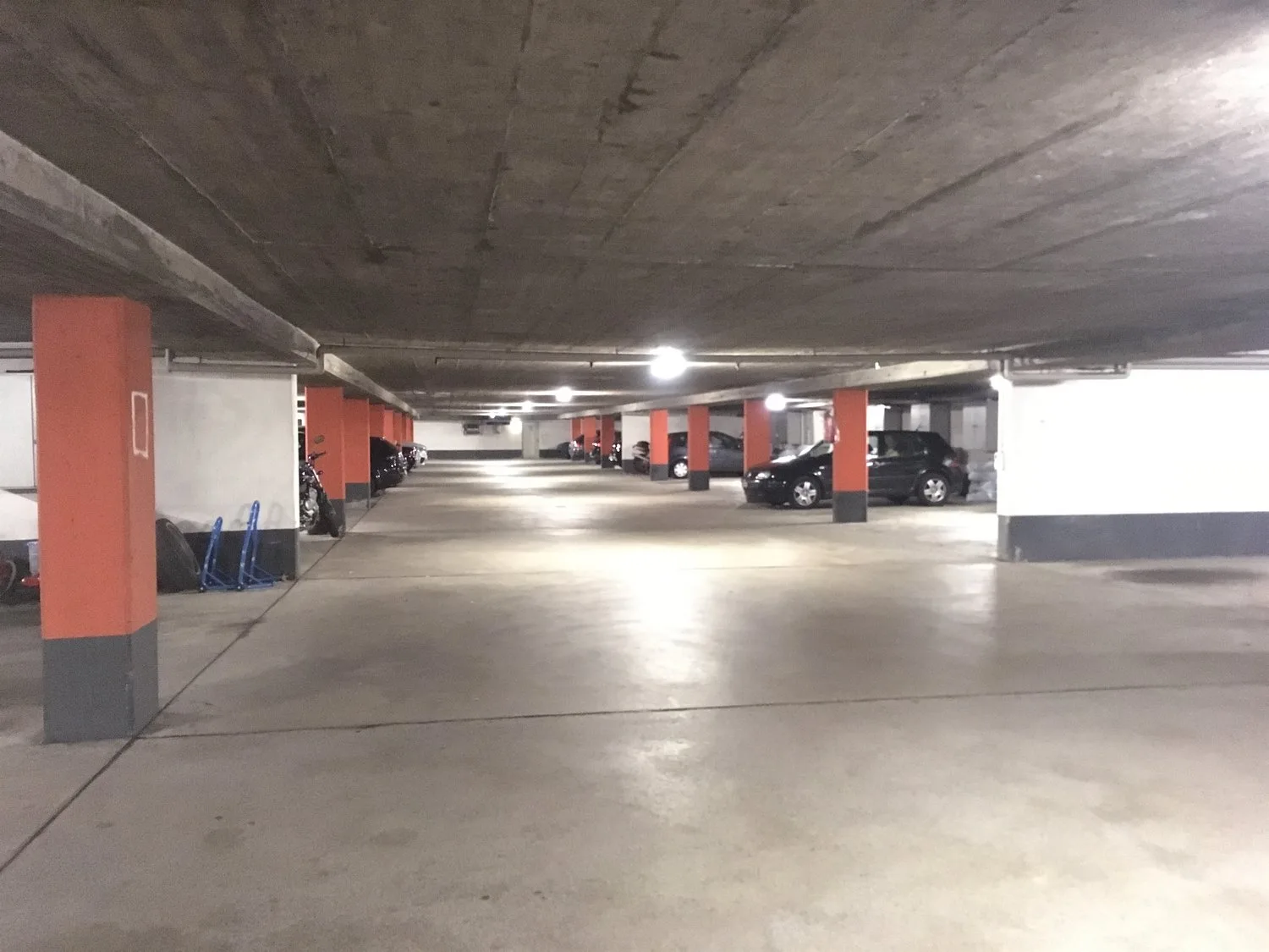 Place de stationnement dans un garage souterrain