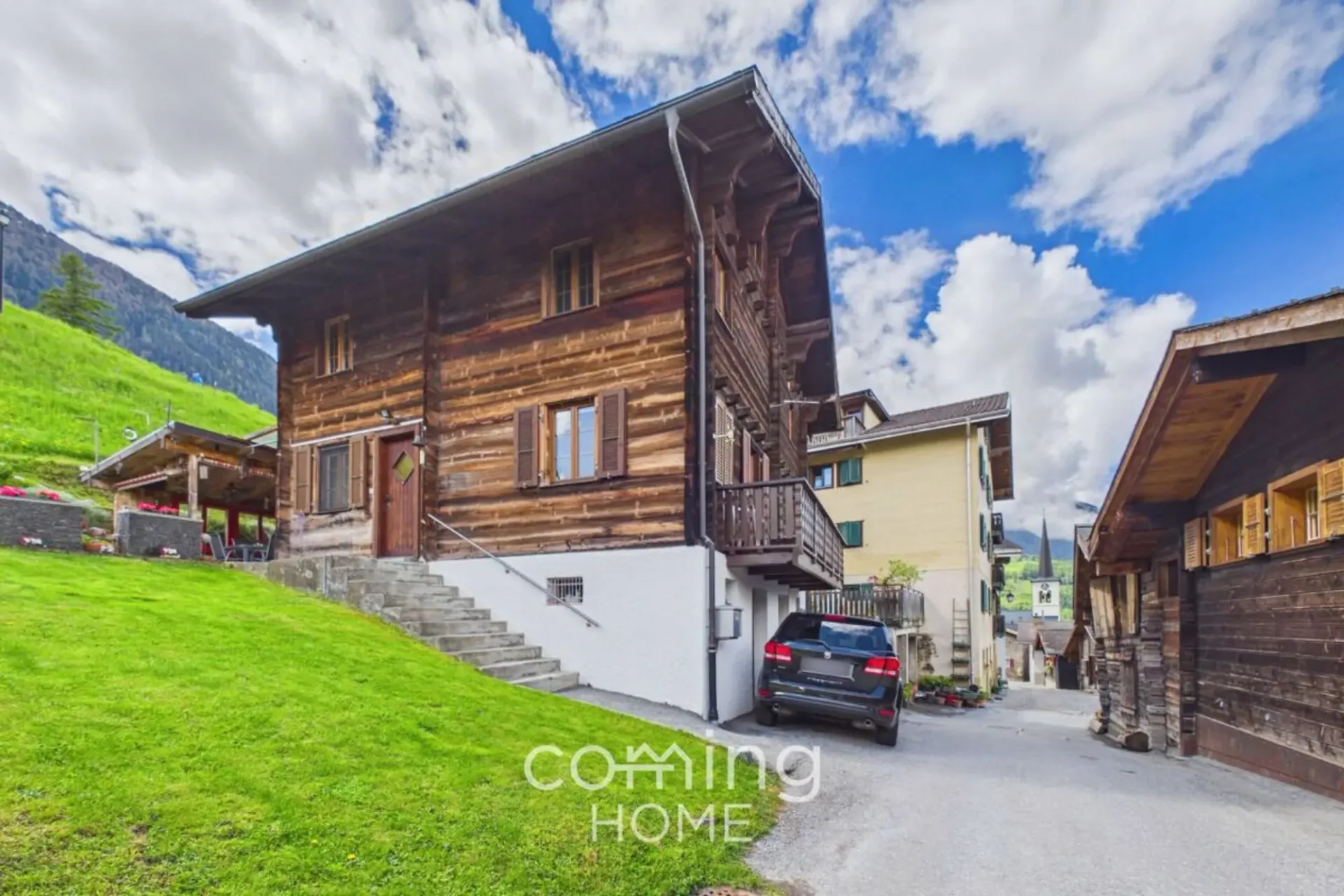 Charmantes Chalet mit Bauland in sonniger Lage in Ergisch