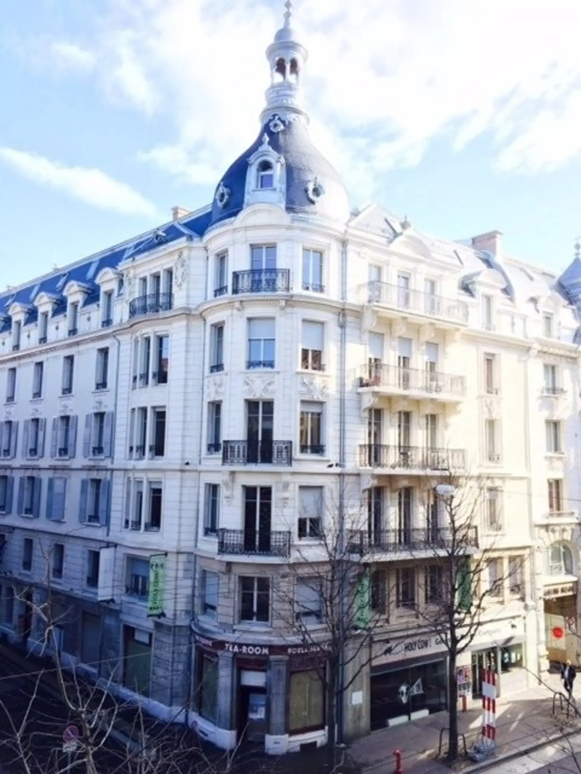 Not to be missed ! Splendid apartment close to all amenities !