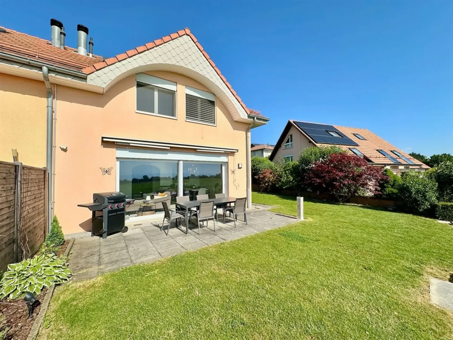 Beautifully renovated villa with panoramic views of the Alps