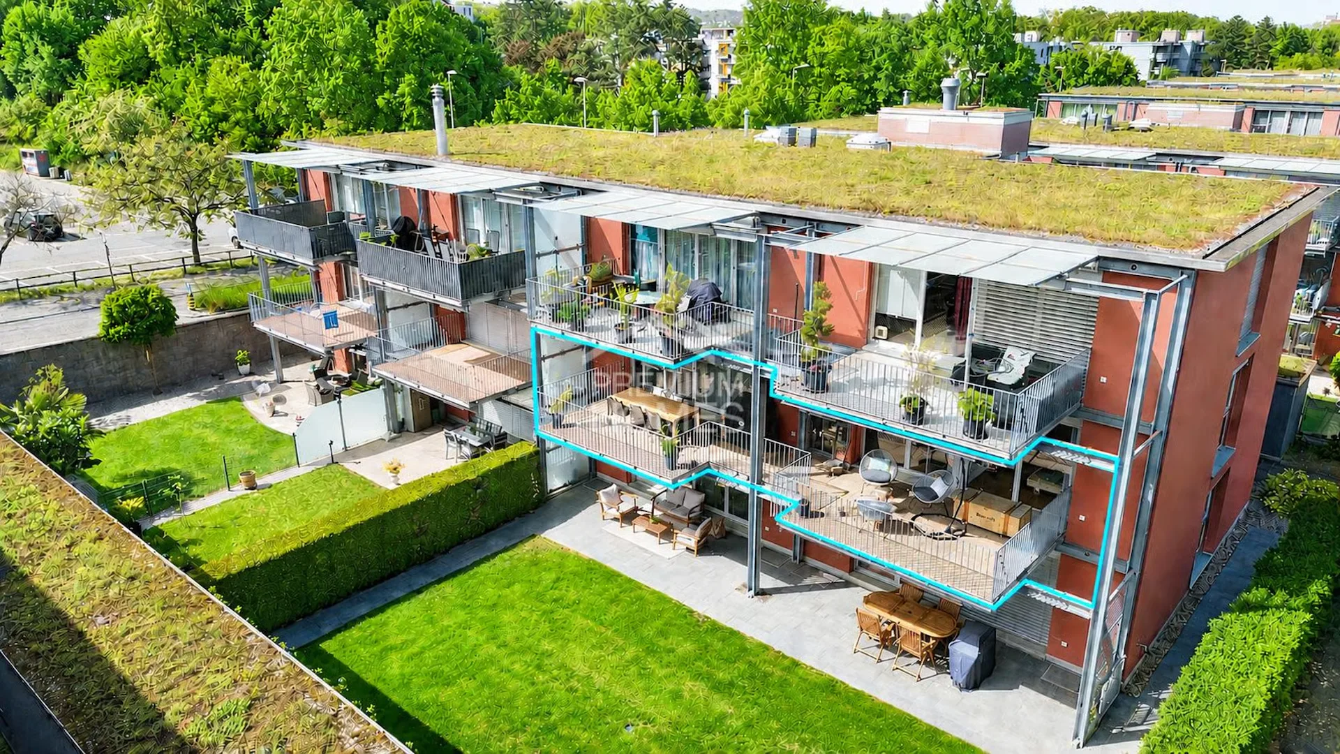 XXL-Balkon mit modernem Wohngefühl