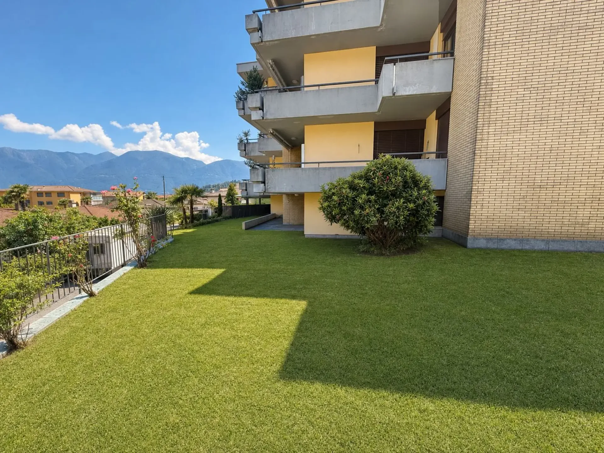 4,5-Zimmer-Wohnung mit privatem Garten