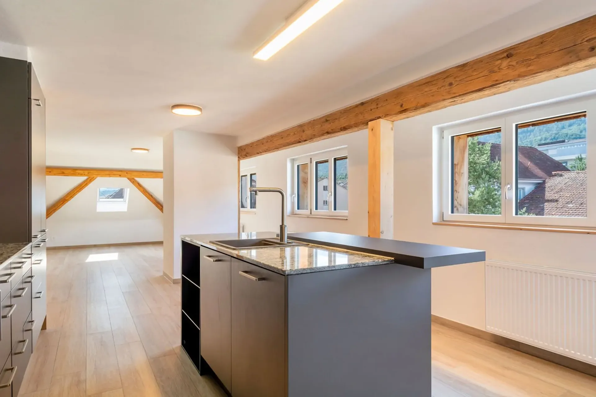 Neue 5.5-Zimmer-Duplexwohnung in einer alten Scheune — ca. 128 m² + Loggia 20 m² — Courfaivre