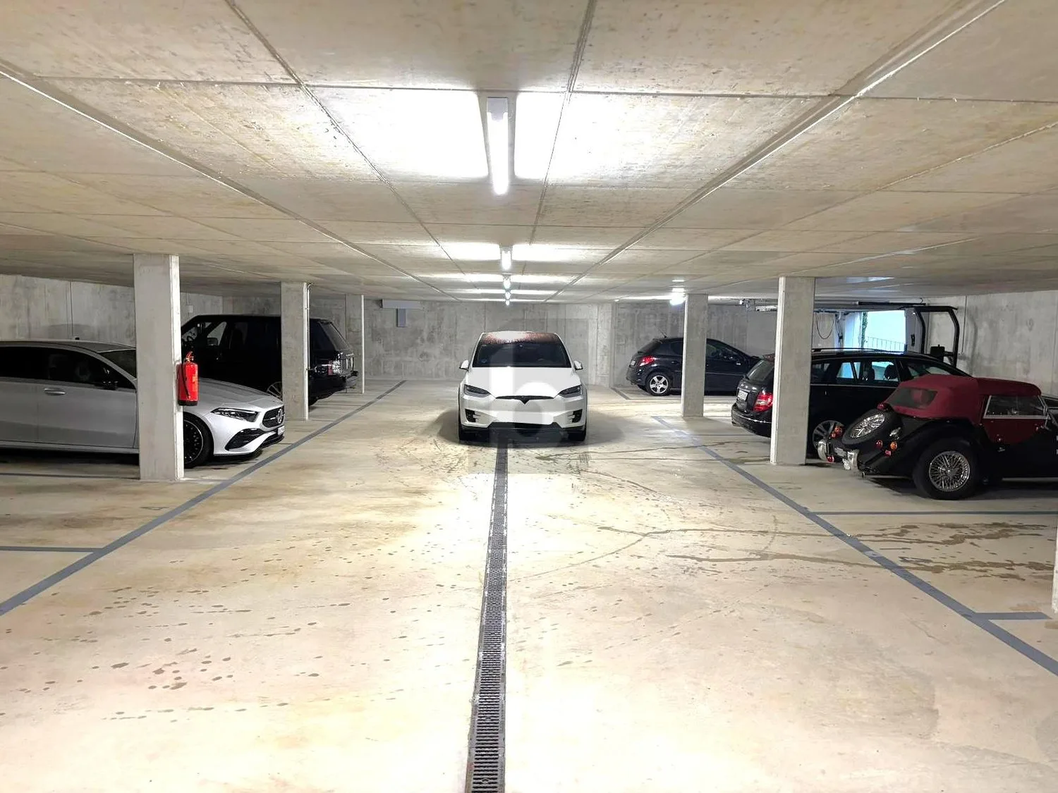 4 PARKPLÄTZE, INVESTORENCHANCE