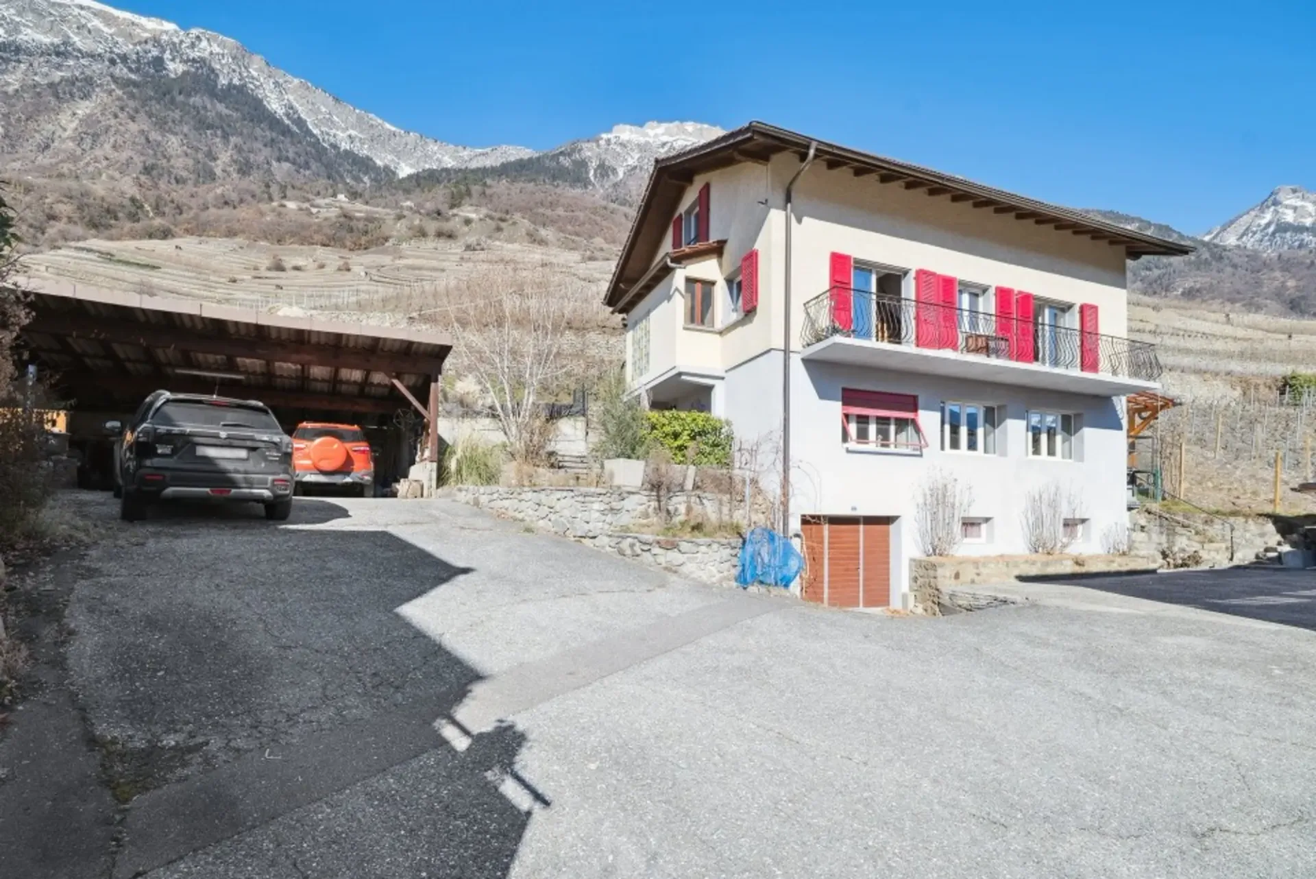 Zweifamilienhaus zur Renovierung