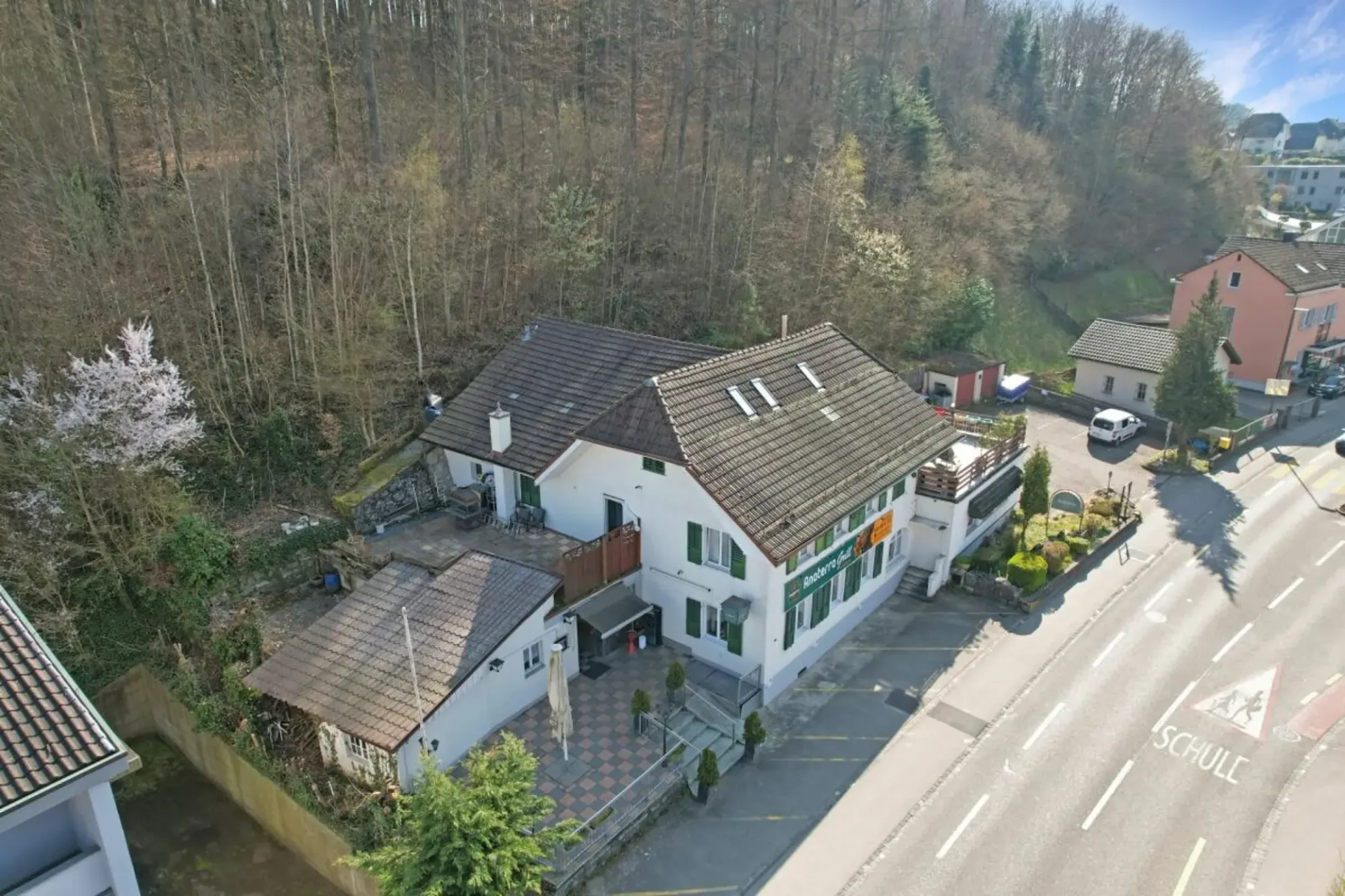 Attraktives Wohn- und Geschäftshaus mit 5.3% Rendite & Ausbaupotenzial
