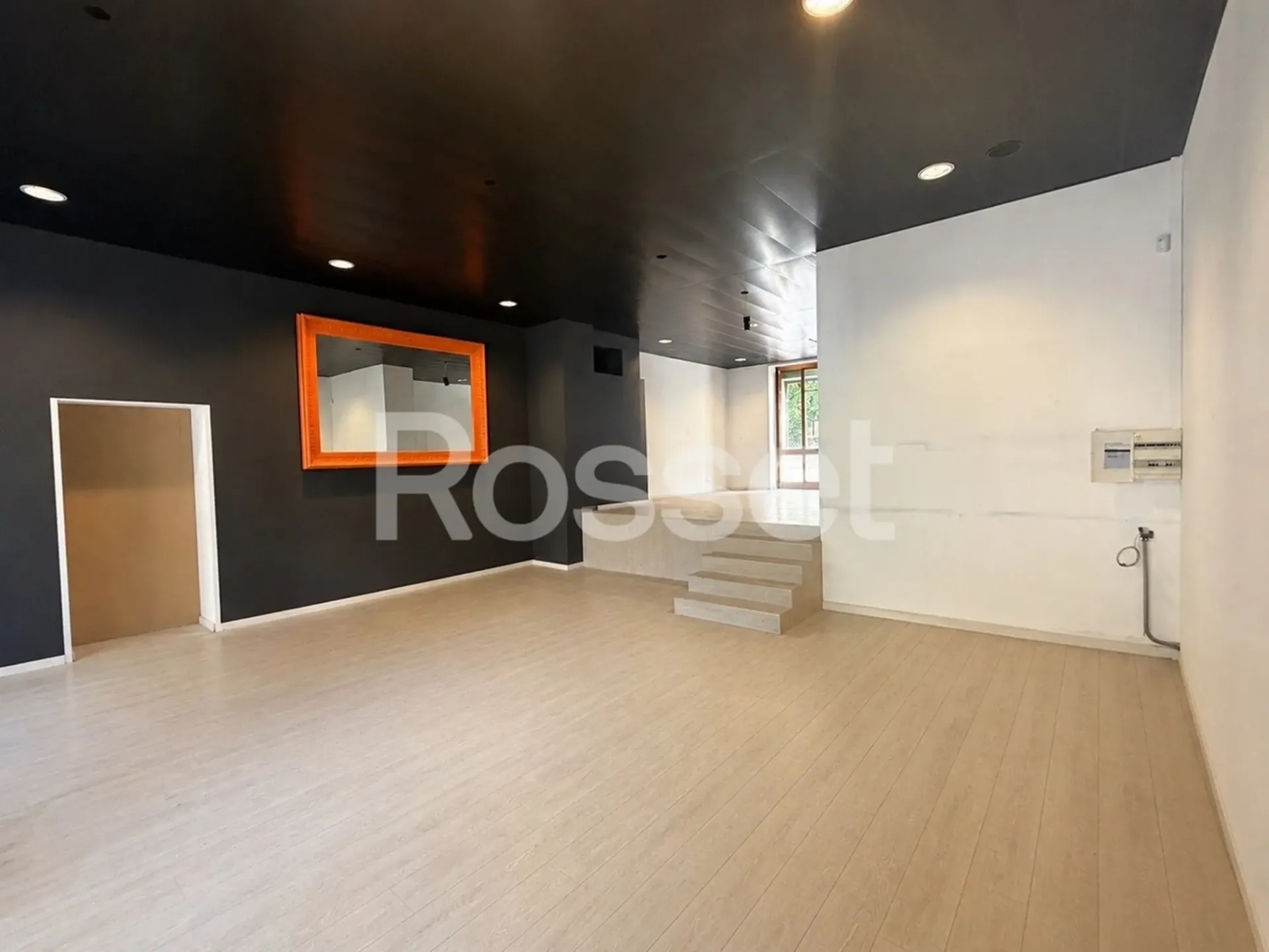 Arcade d'env. 75 m² au rez-de-chaussée