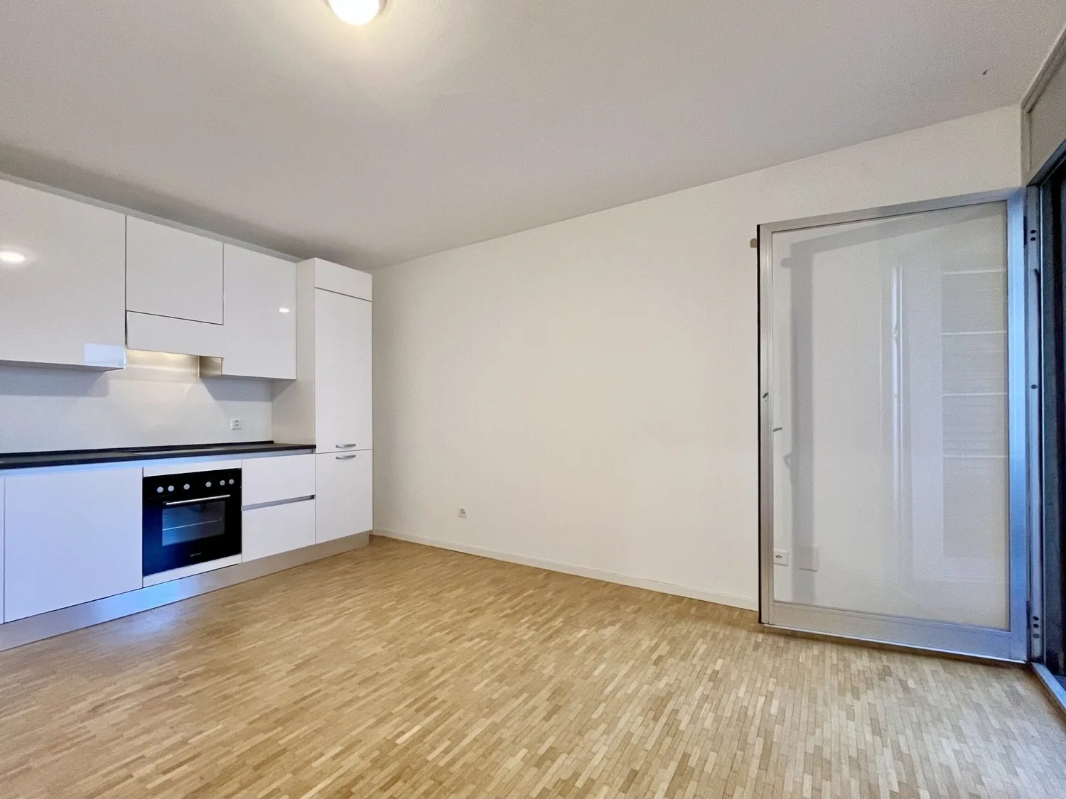 INVESTITION IDEAL - EINZIMMERWOHNUNG MIT RENDITE IN COLDRERIO