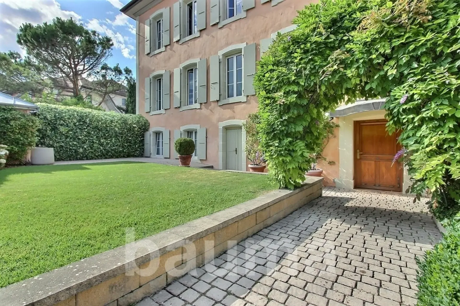 Prächtiges 10-Zimmer-Chalet in Aubonne