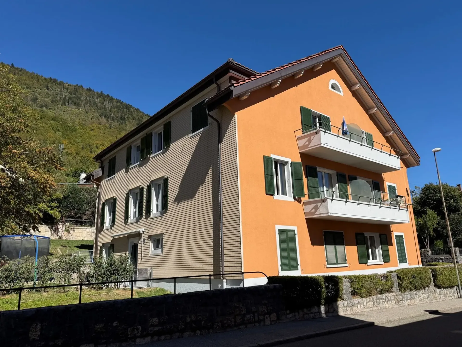 Charmantes 3-Zimmer-Wohnung mit Balkon in Vallorbe