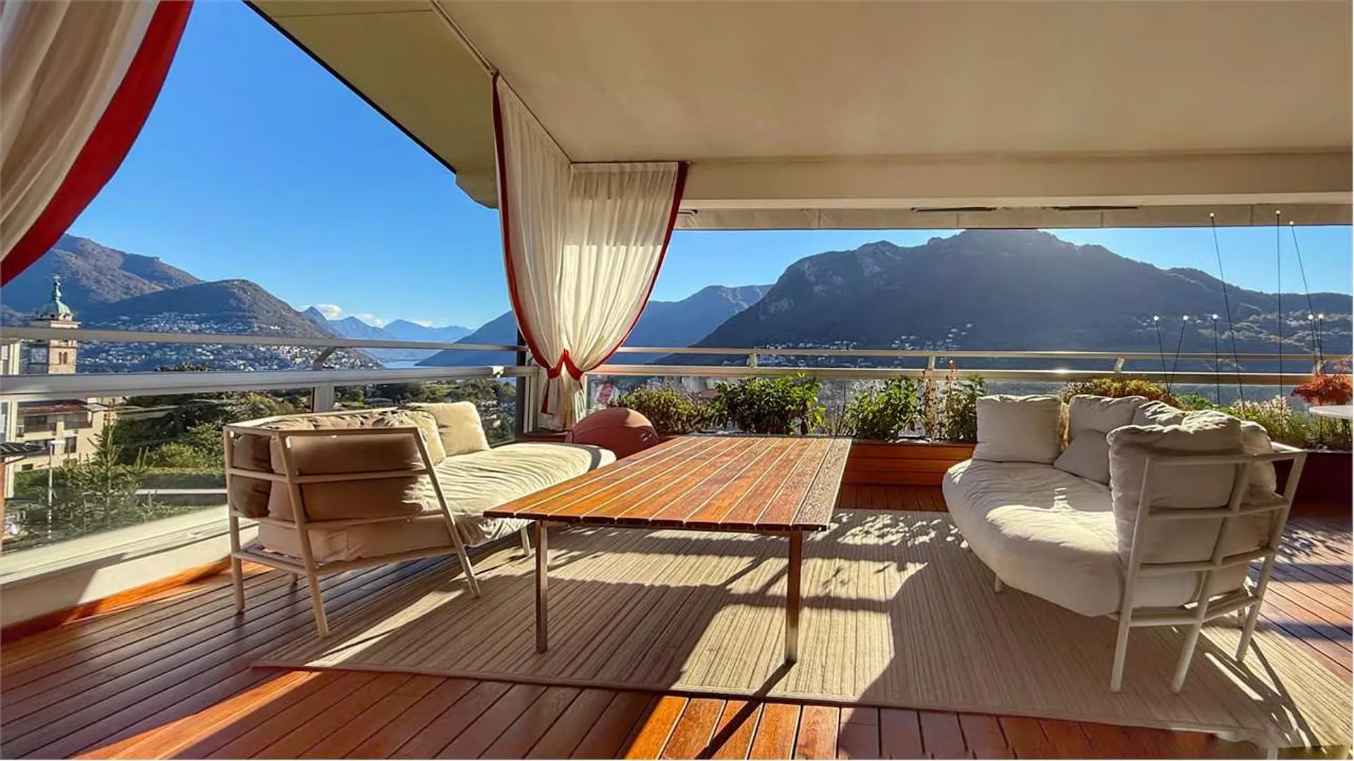 Wunderschönes Dachgeschoß-Duplex mit Seeblick zum Verkauf