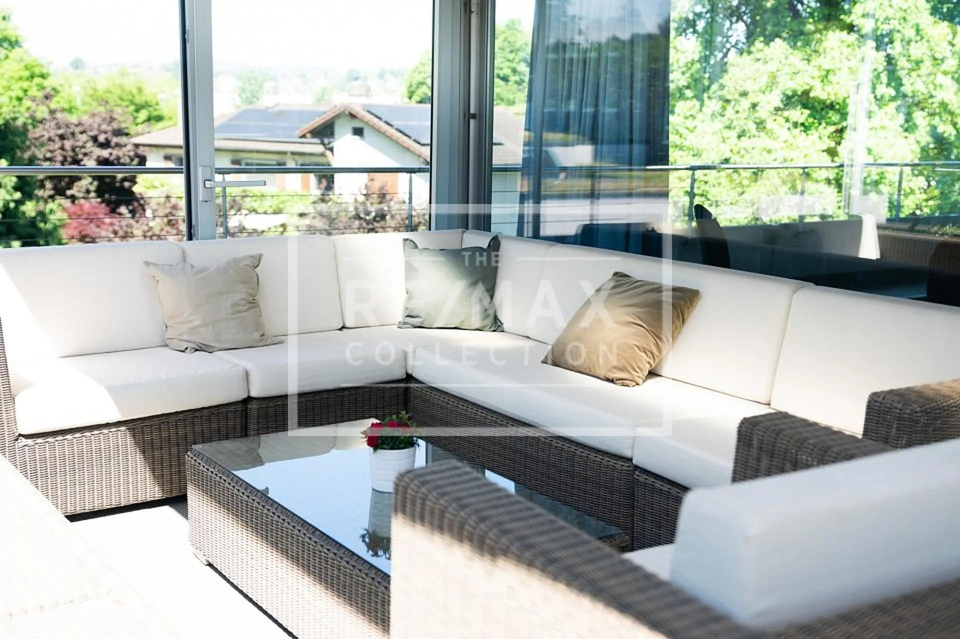 Spacious and bright attic apartment with 7½ rooms