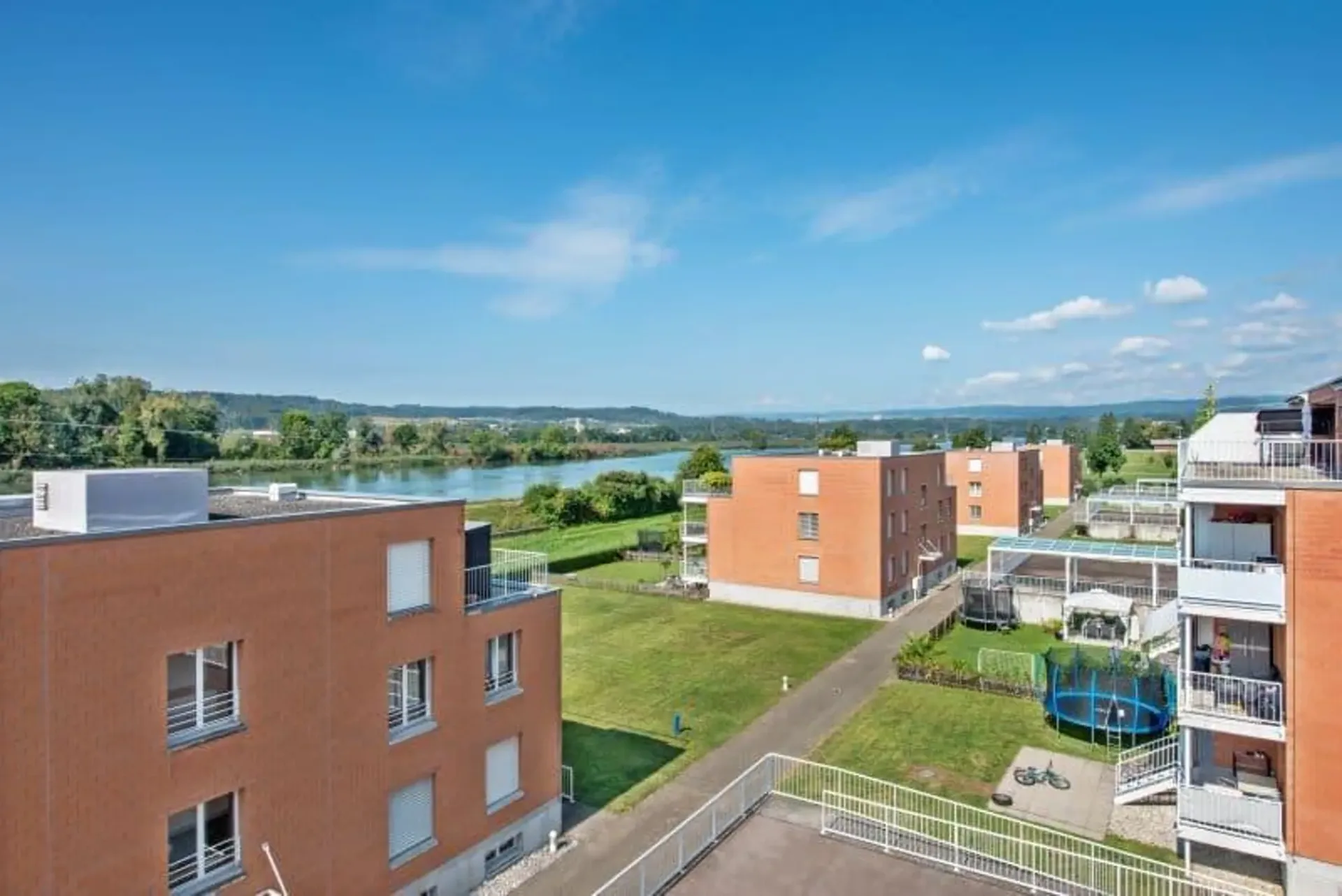 Grosszügige 3.5-Attikawohnug mit grosser Terrasse 73,5m2 mit Blick zur Aare