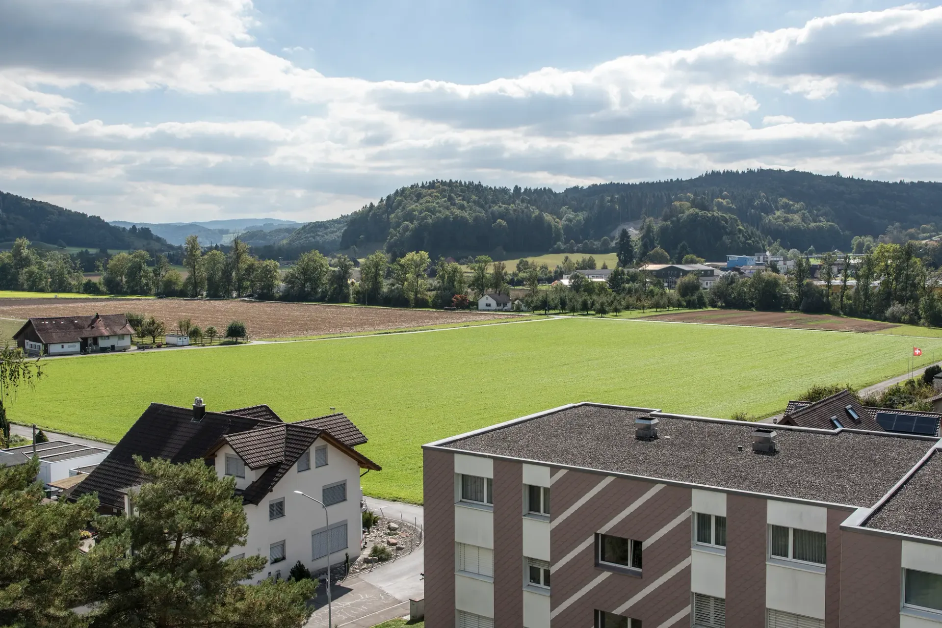 Einstellhallenplatz zu vermieten!