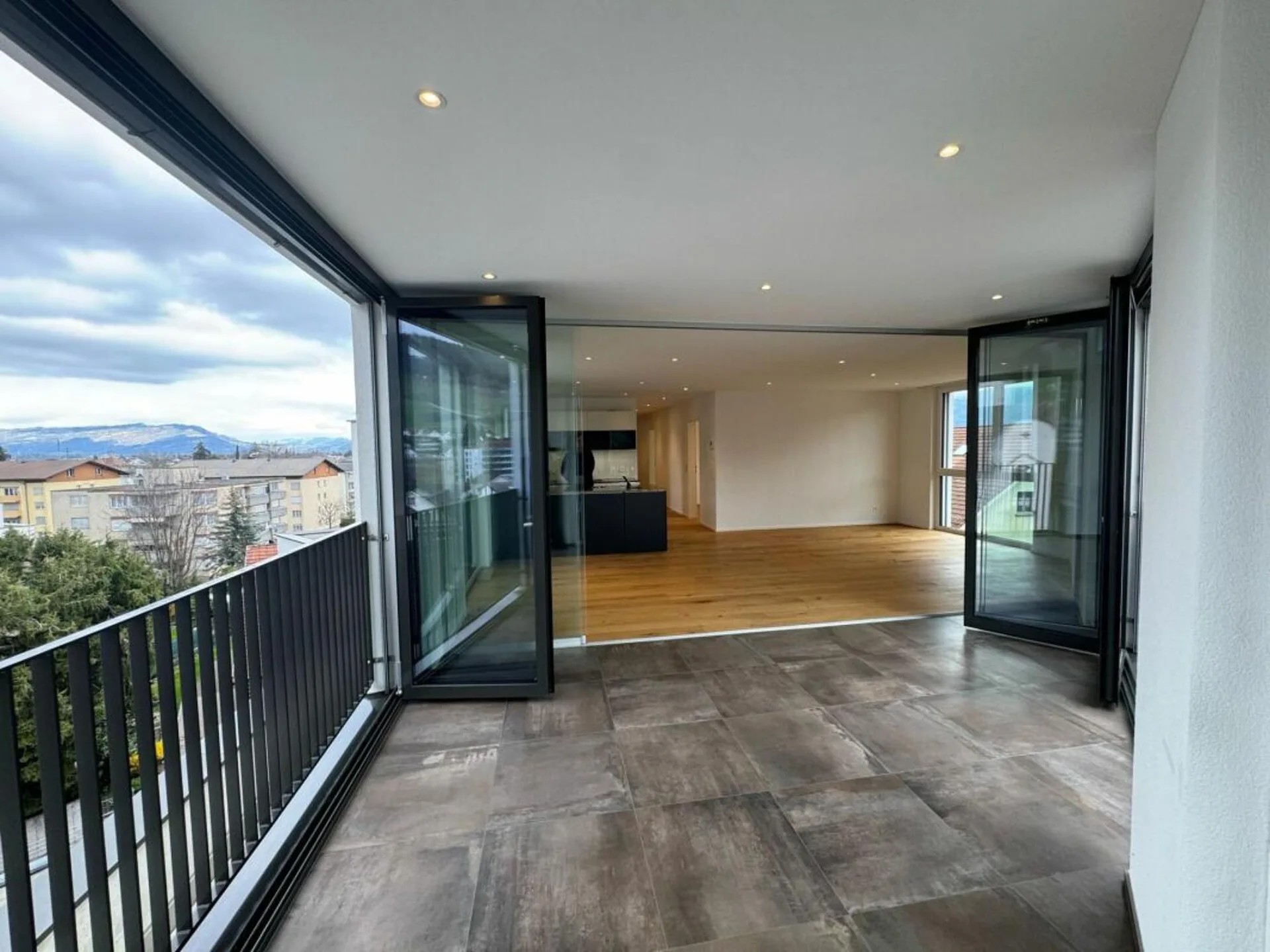 Beautiful modern 3.5 room apartment