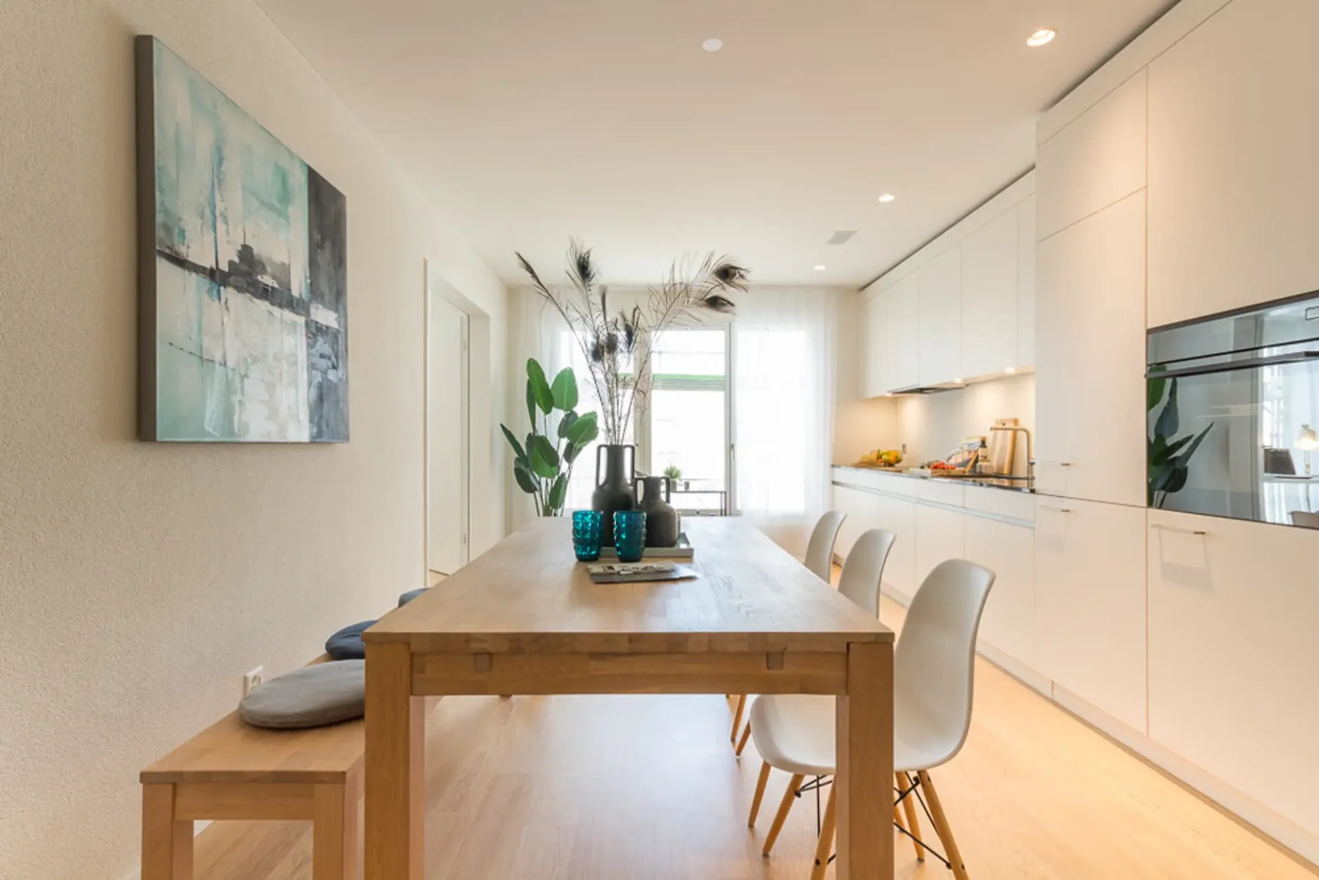 First-time rental: Garden apartment with two seats in Zürcher Seefeld