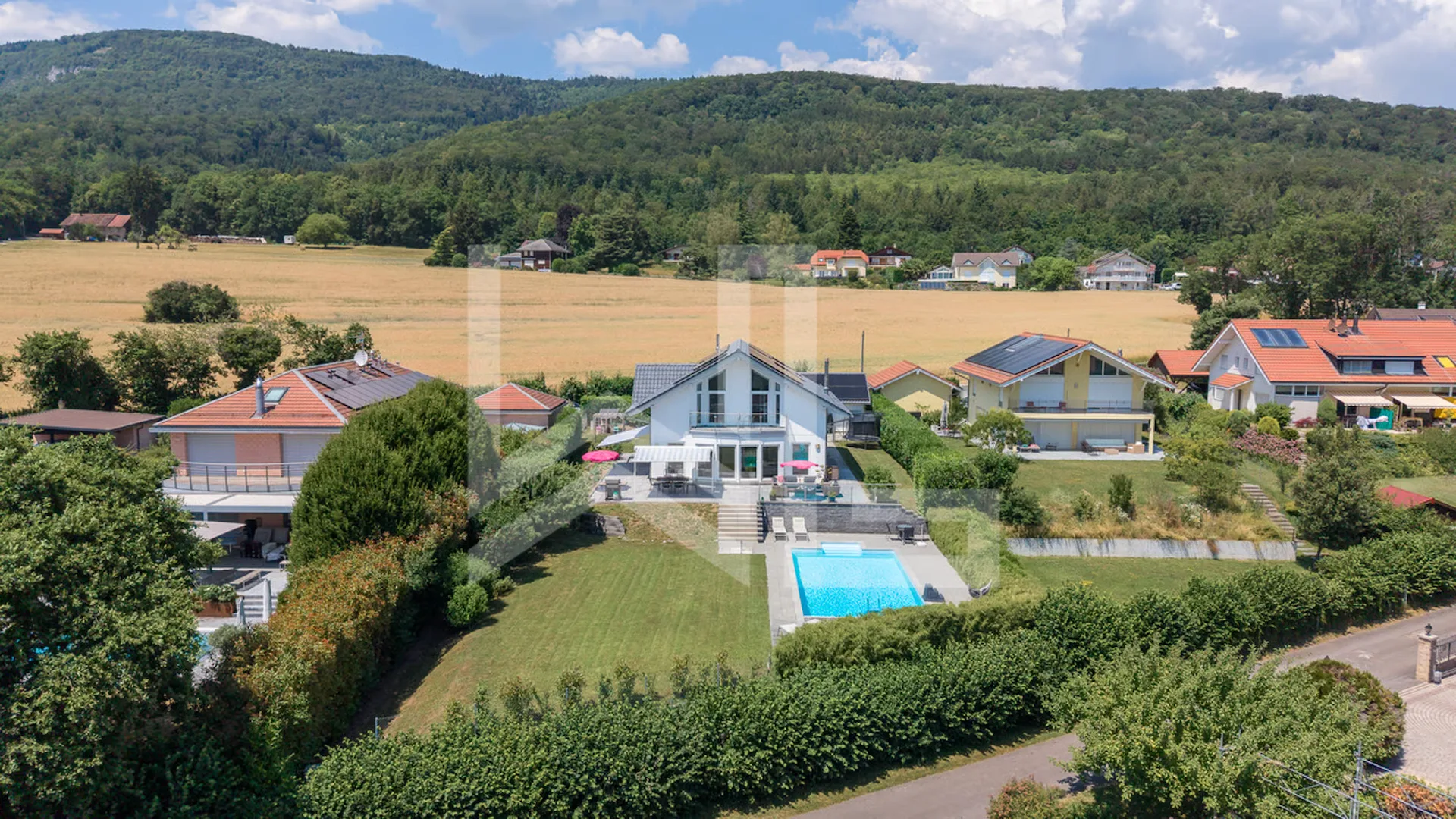 Propriété contemporaine avec vue