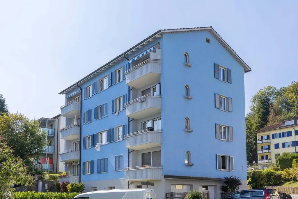Move into new housing happiness!