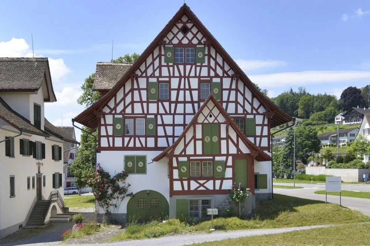2.5 Zimmerwohnung mit Seezugang
