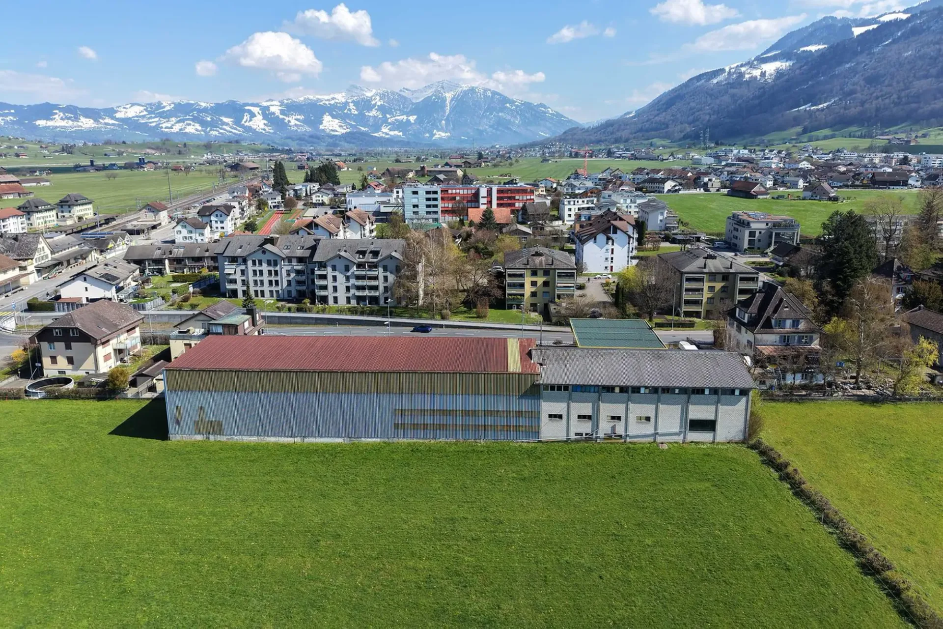 RESERVIERT  //  Bauland mit Potential – Nähe Bahnhof, am Grünen +  Weitsicht  //  RESERVIERT