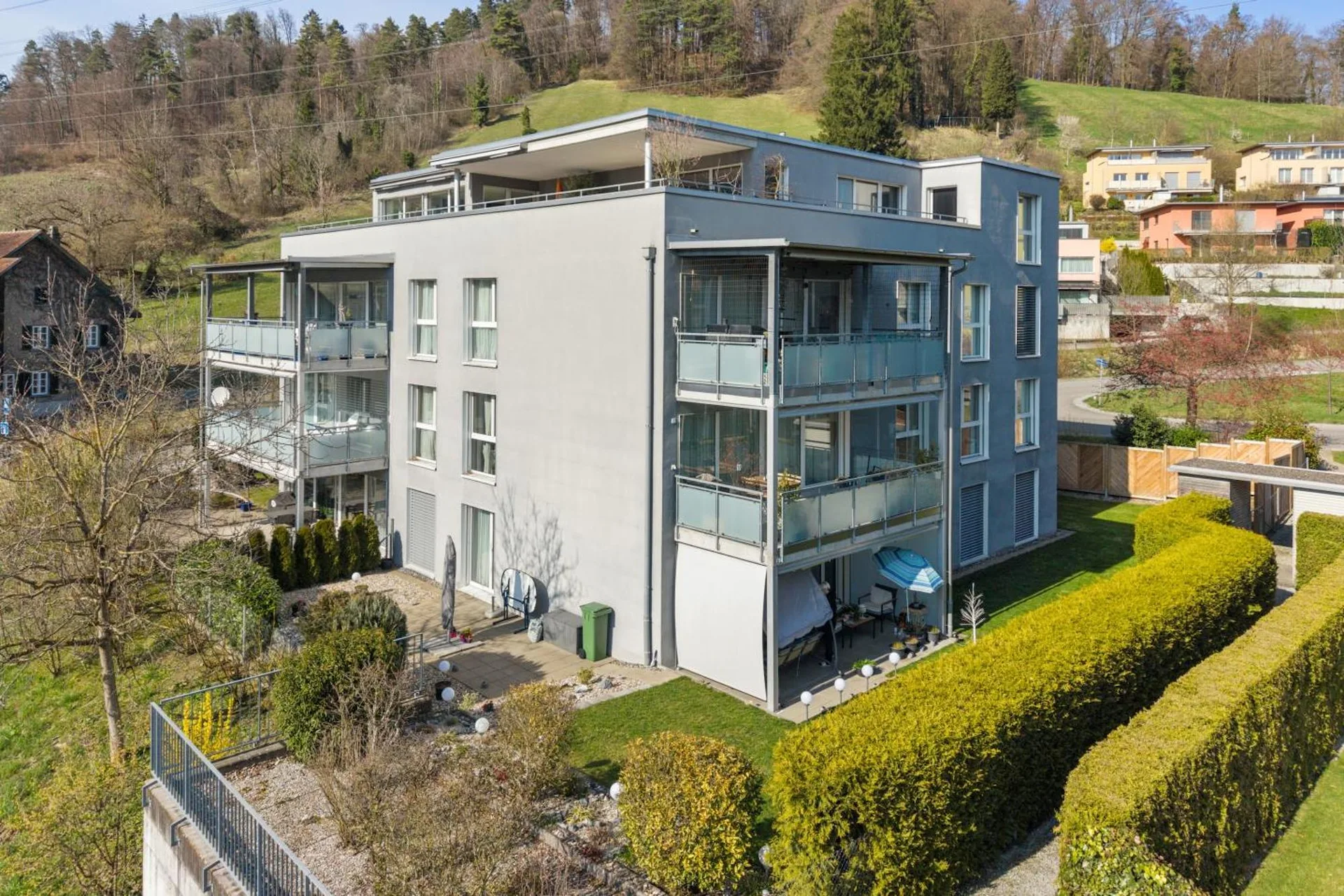 Modern 5.5-room apartment with hobby room in top location