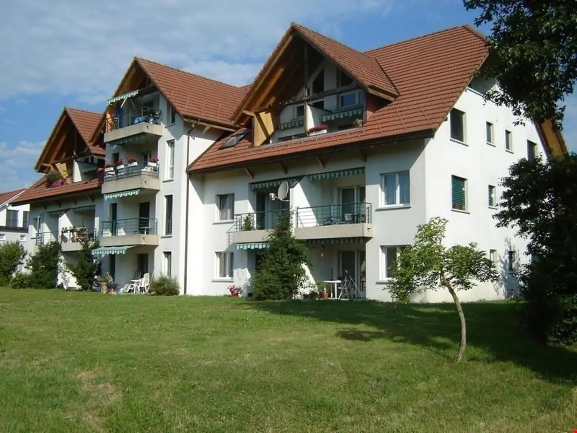 schöne und helle 2-Zimmerwohnung mit Gartensitzplatz an ruhiger Lage
