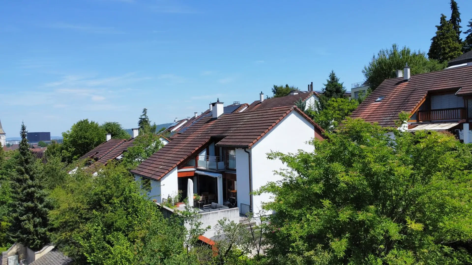 Muttenz: Attraktives 5.5 Zi Einfamilienhaus m. grosszügigem Wohnkonzept an beliebter Wohnlage