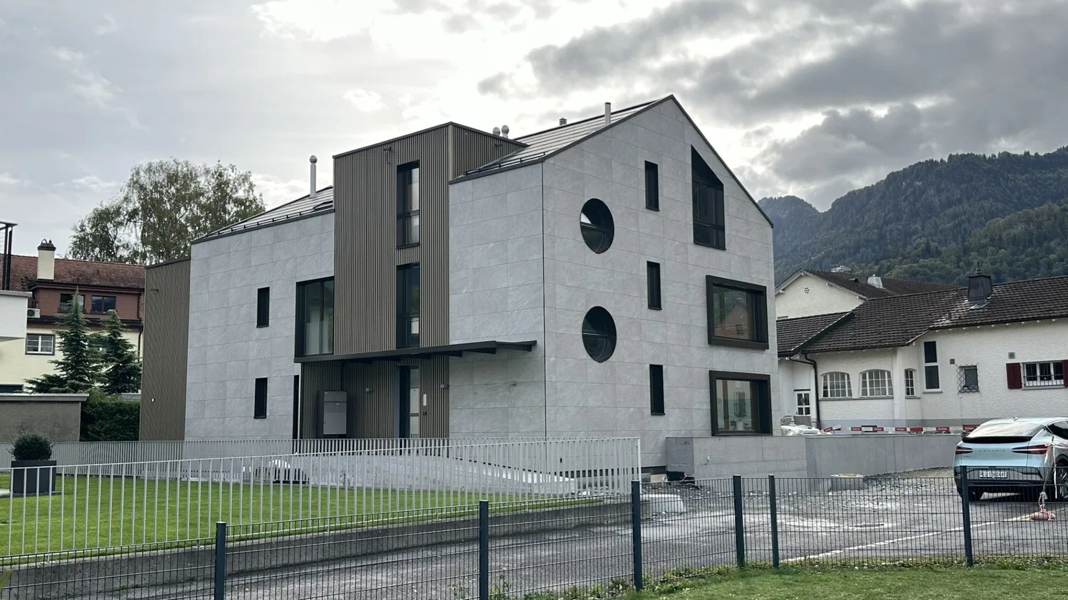 EIGENTUMSWOHNUNG ZUR MIETE IM 1. OBERGESCHOSS