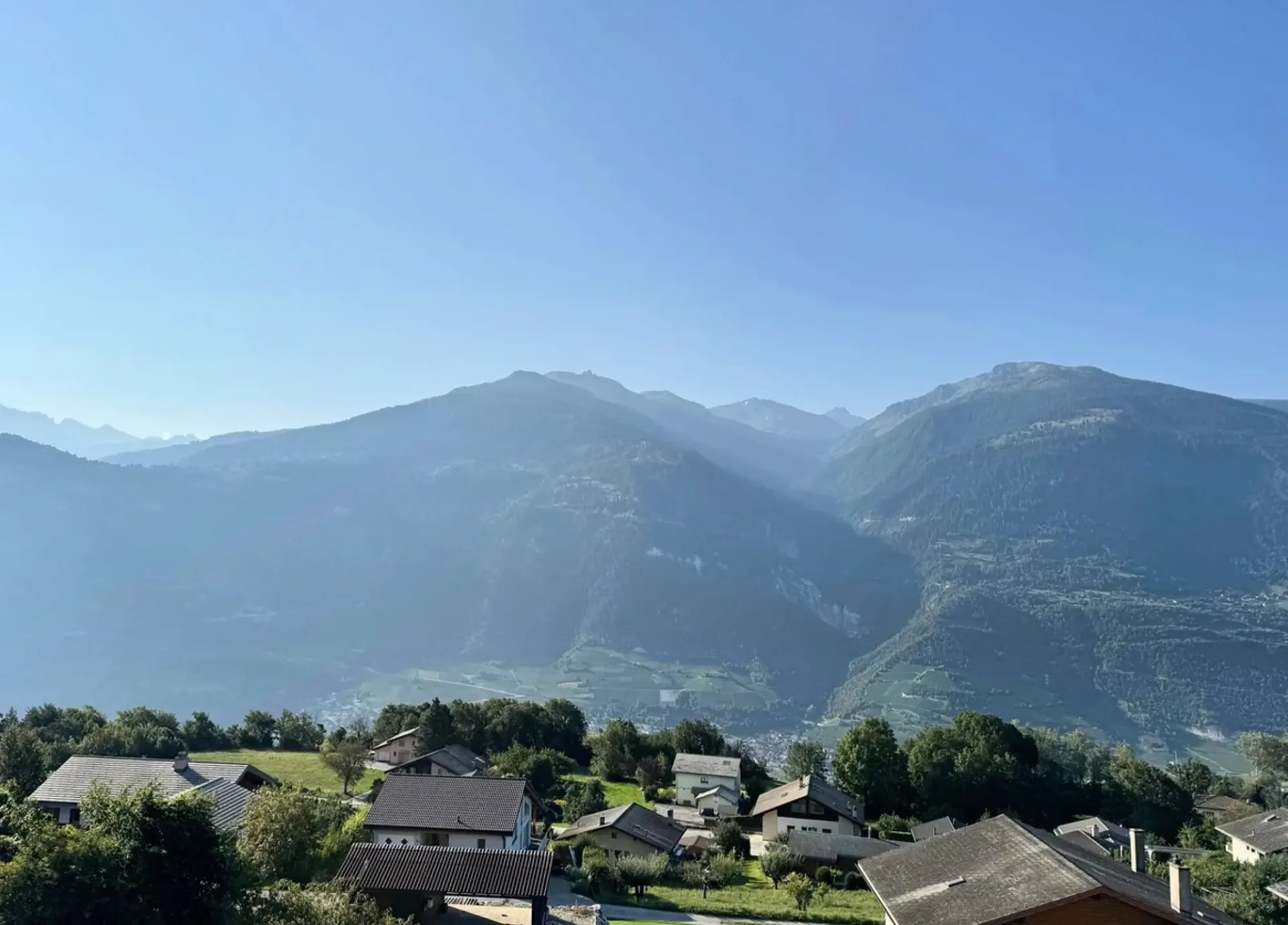 Café / Restaurant / Hôtel / Appartements / Chermignon / EXCLUSIVITE