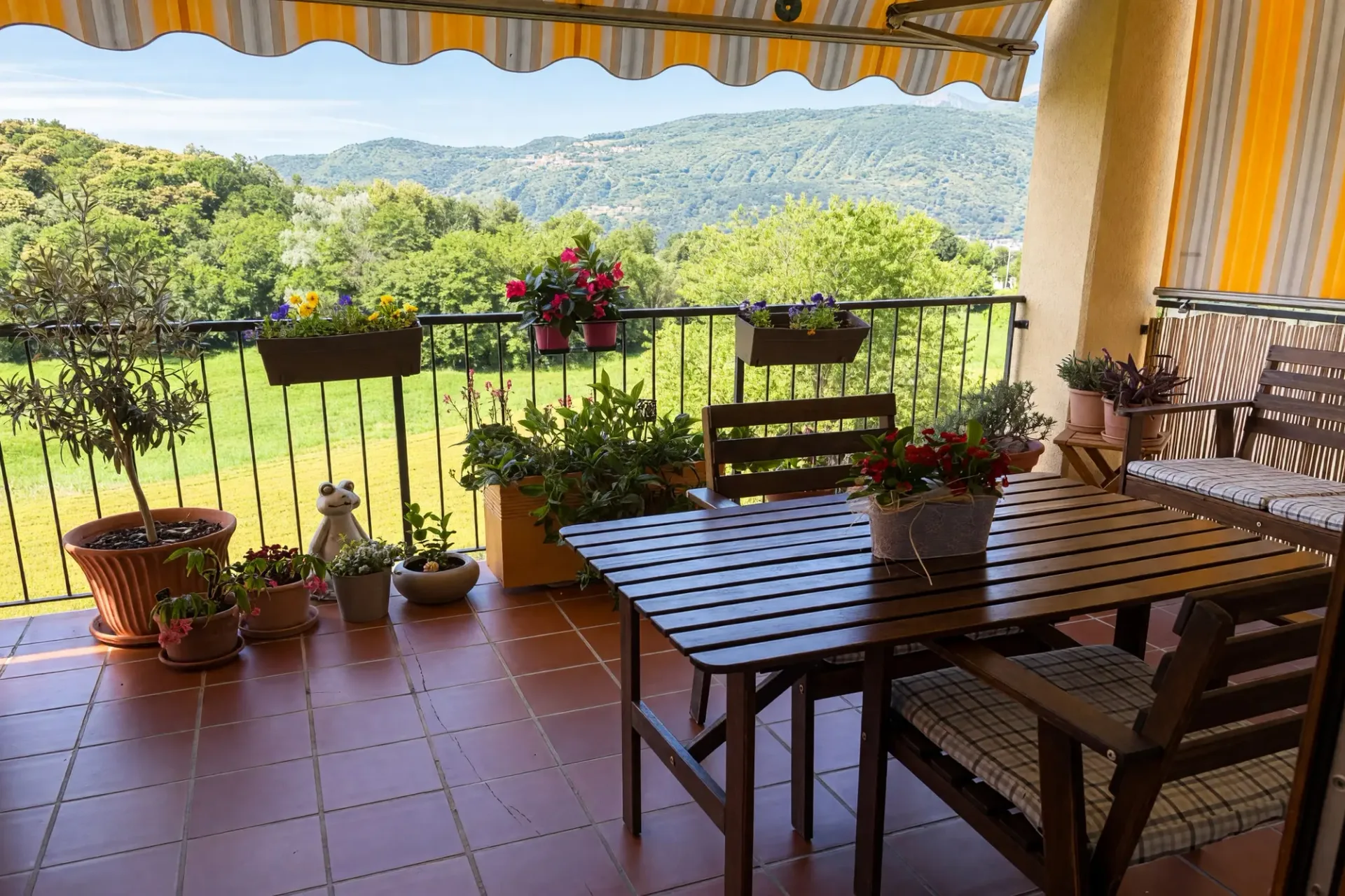 Bellissimo ampio duplex 5,5 locali con terrazza panoramica e camino