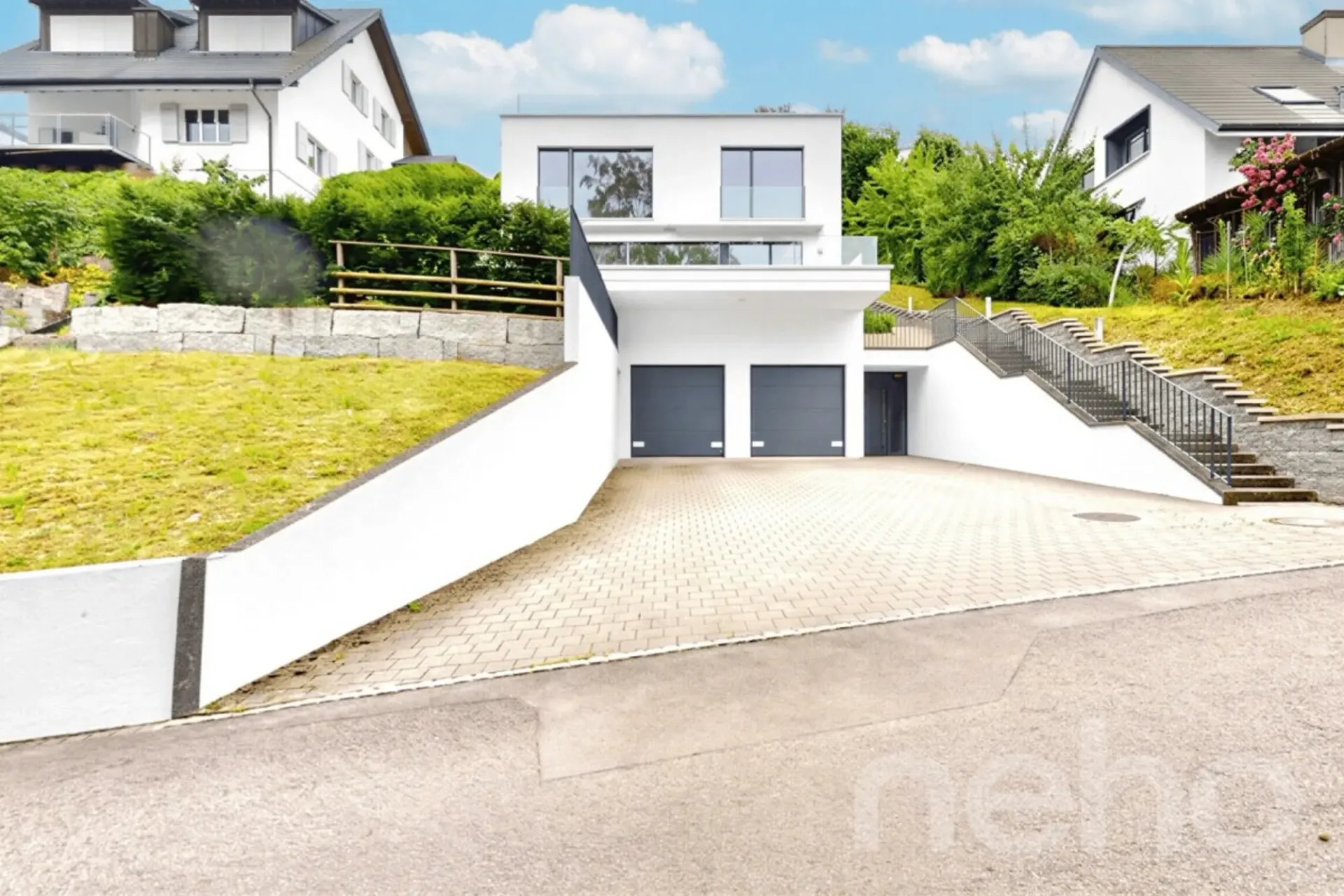 Moderne Doppelhaushälfte mit Weitsicht und grosser Terrasse