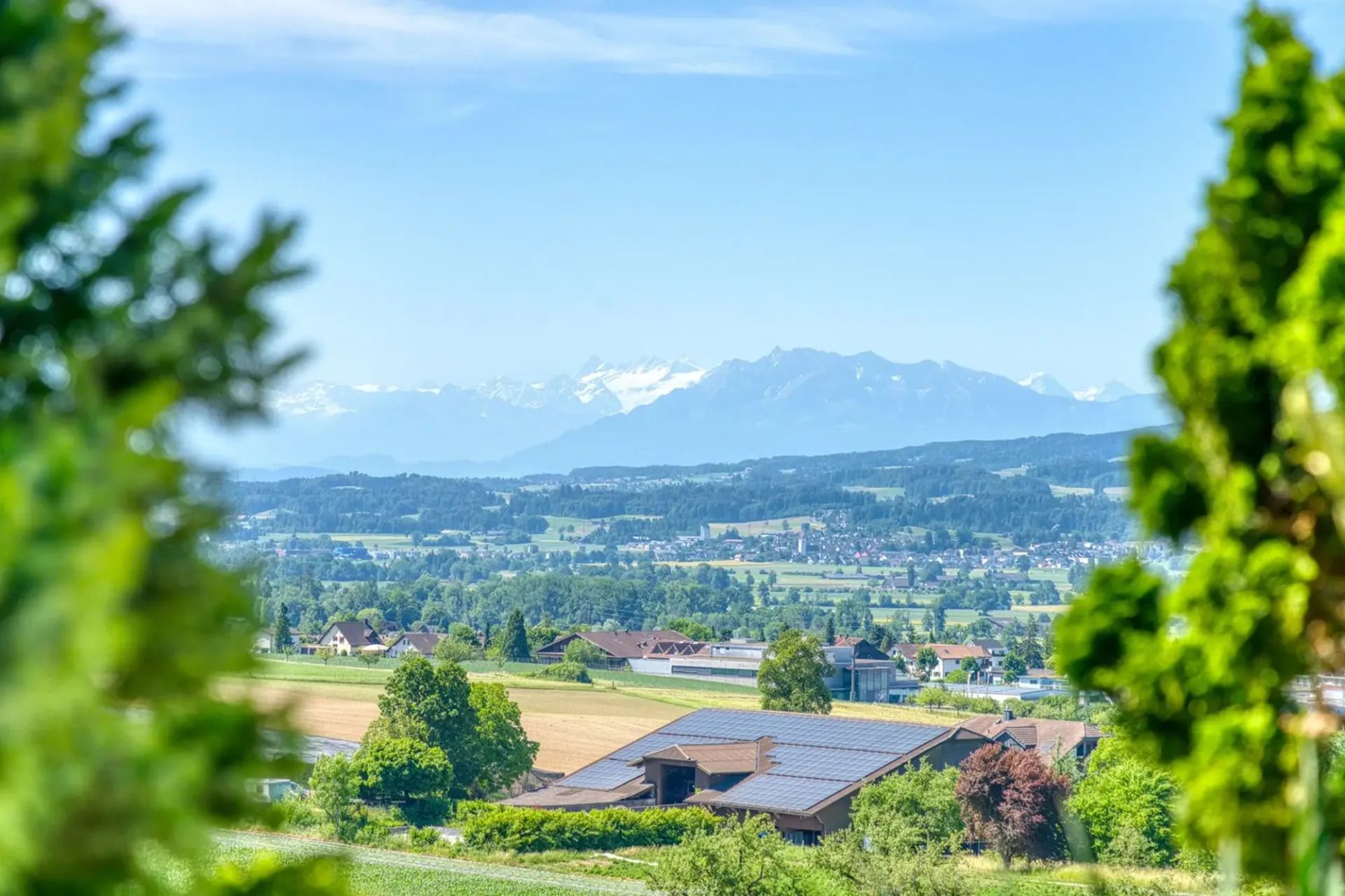 Qualität und Weitsicht: barrierefreie Terrassenwohnung am Sonnenhang