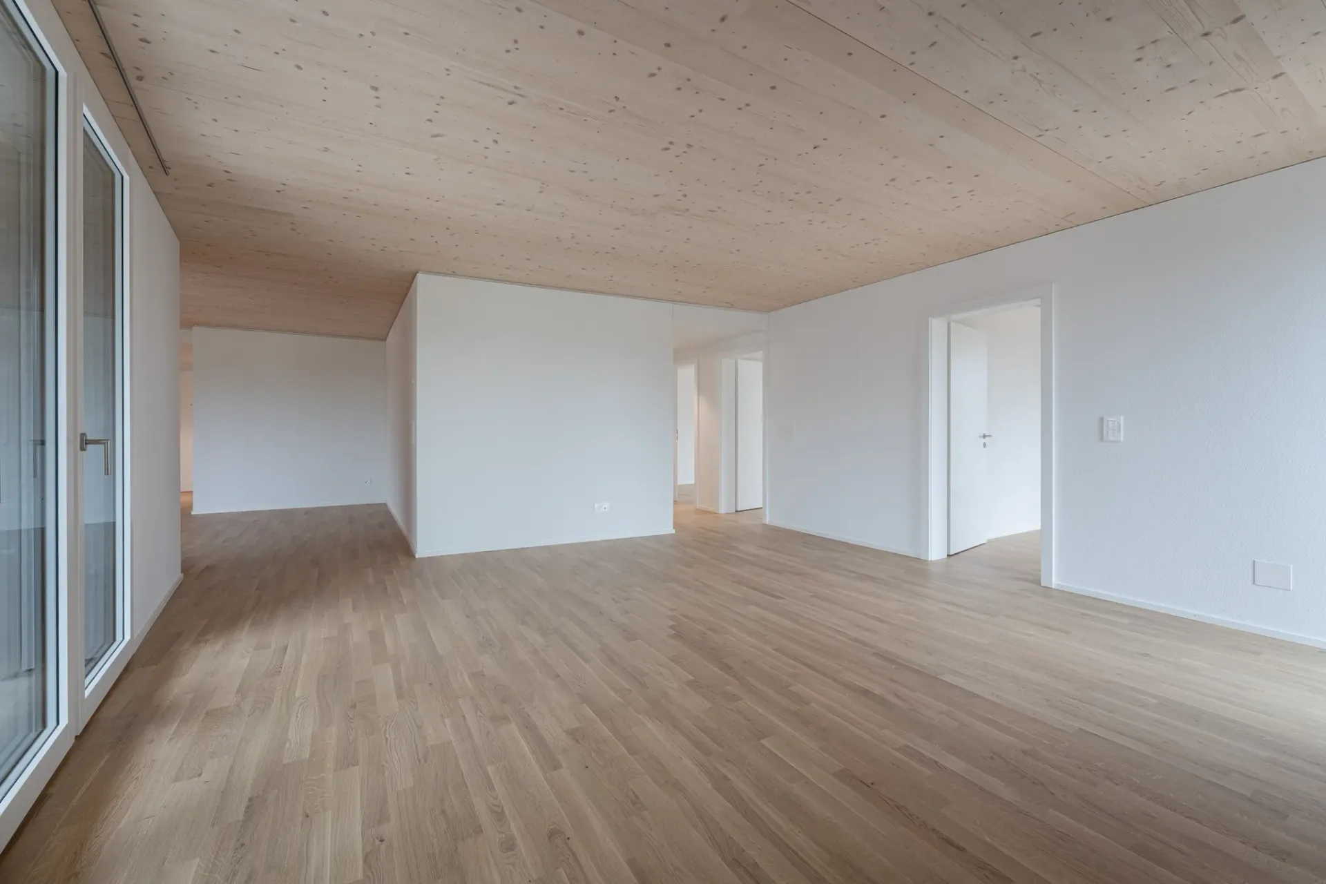 Tolle Familienwohnung an idyllische Lage am Pfannenstiel und am Greifensee