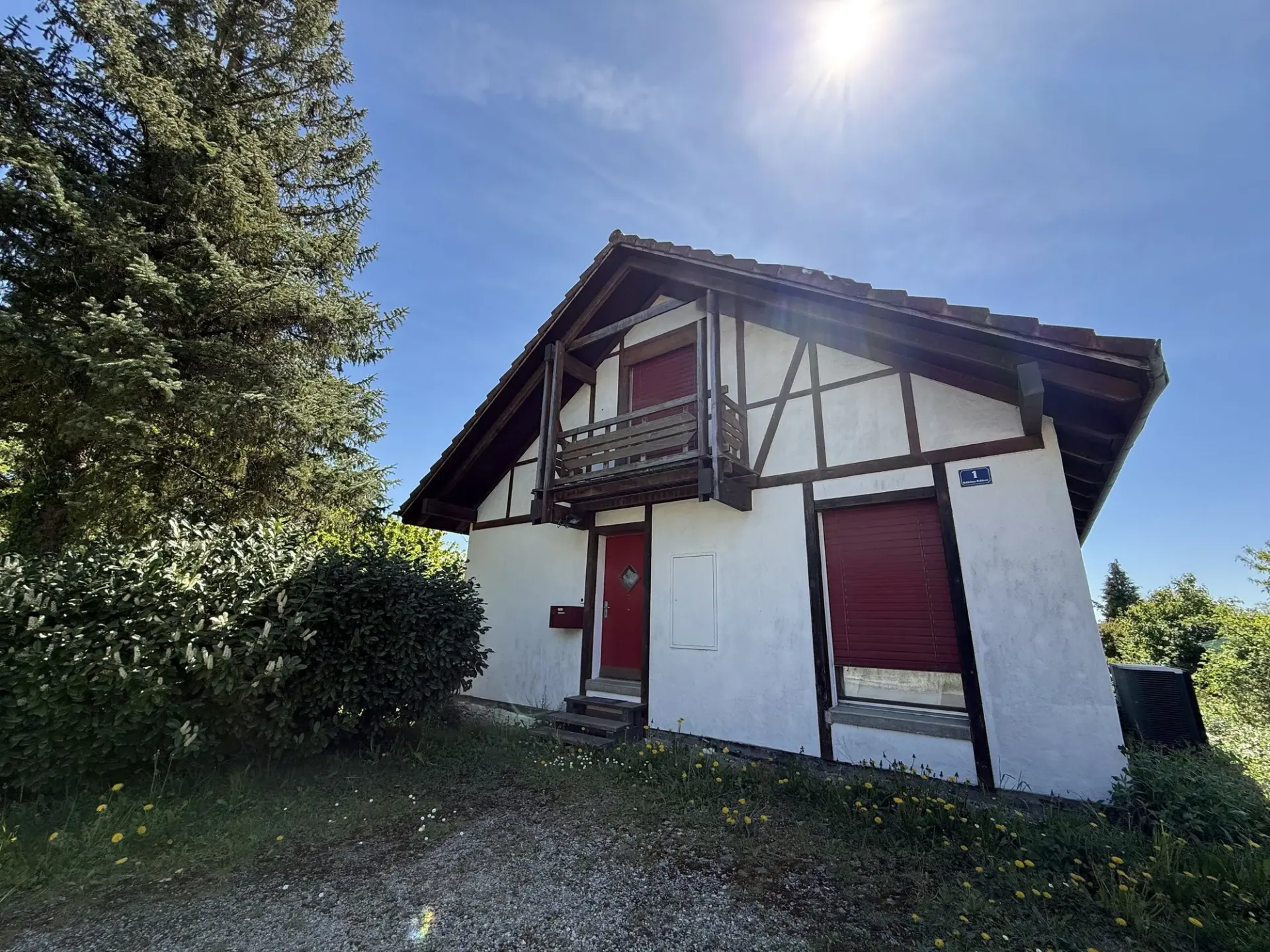 Freistehendes 5.5 Zimmer Einfamilienhaus an ruhiger Lage in Gals