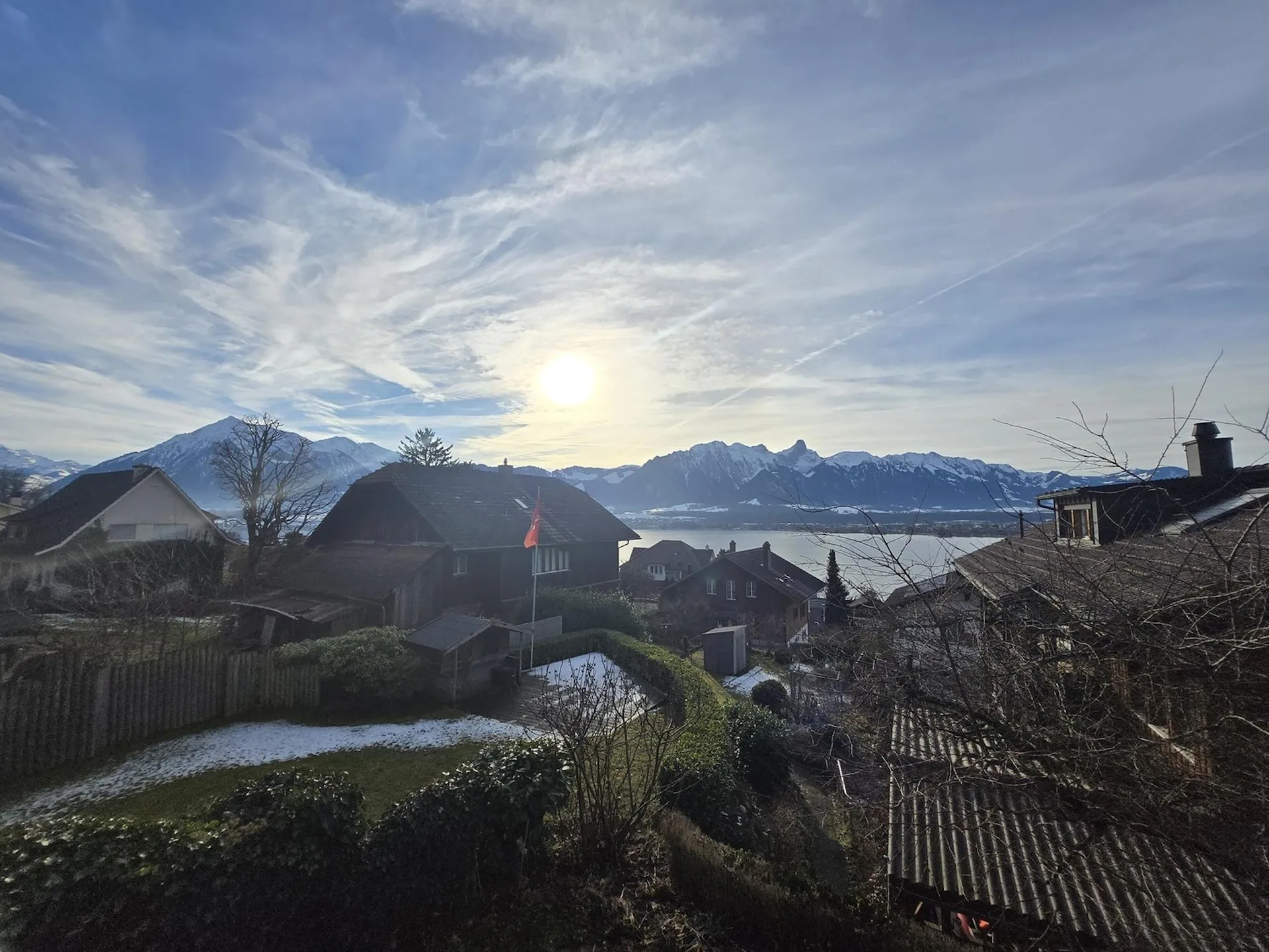 5.5 Zimmer-Doppeleinfamilienhaus in Hilterfingen