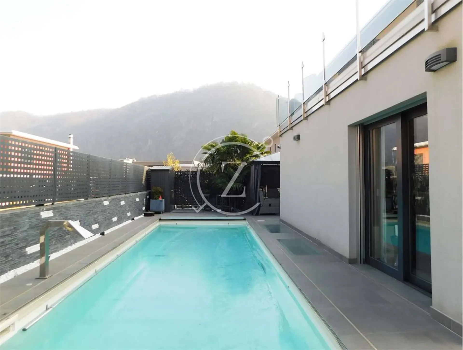 Moderne Villa mit Pool in Bedano