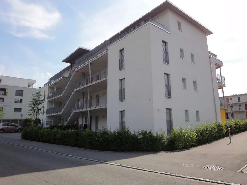 Tiefgaragenplätze an super Lage zu vermieten!