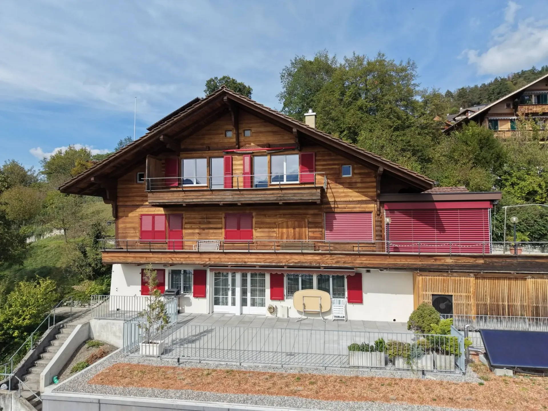 Charmante 2.5-Zimmer-Dachwohnung mit traumhaftem See- und Bergblick